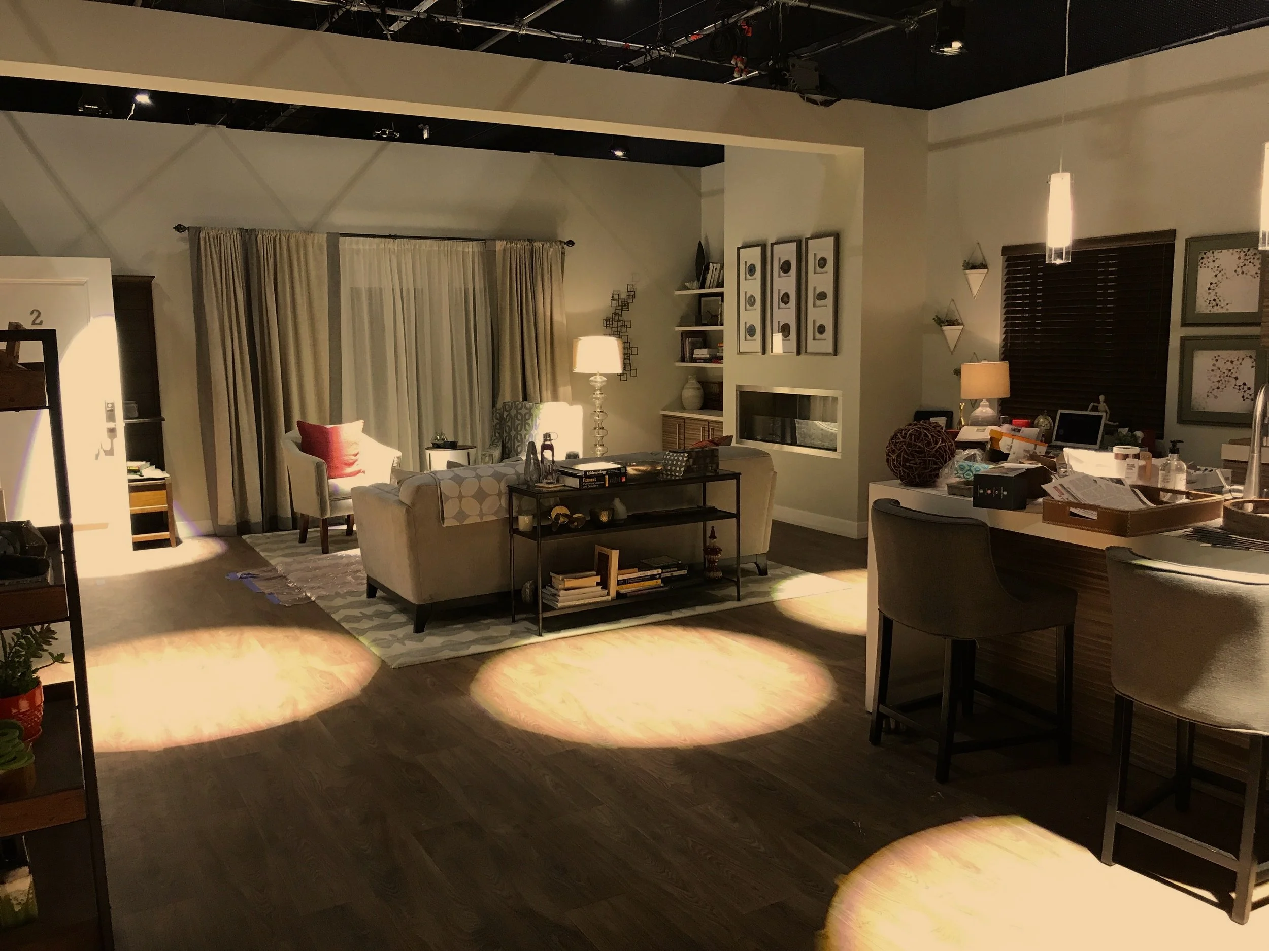 INT. SARAH REESE'S APT.