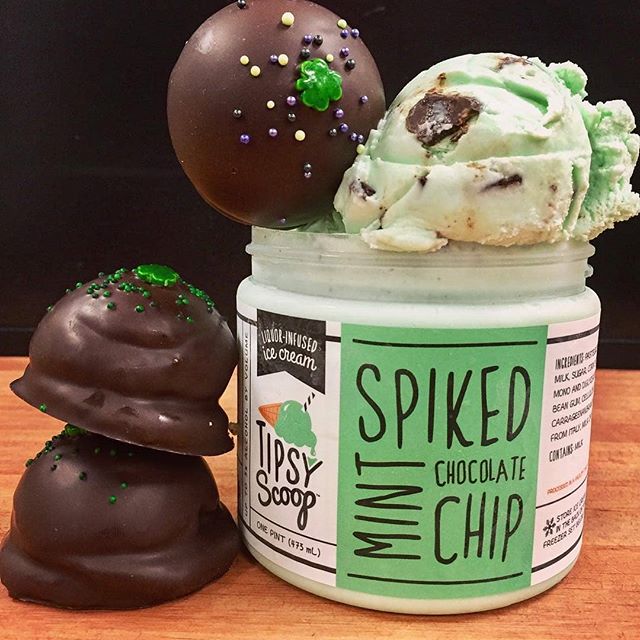 How we're spending this St. Paddy's Day!!Chocolate Marshmallow Cloud Cookies with the mint boozy great, @tipsyscoop 📸 #Slainte #Chocolate #marshmallow
#Cookie #Boozy #Icecream
#dessetporn #nyc #dailyfoodfeed #yahoofeed #eastcoastfoodies #nycfat #eeeeeats #devourpower #foodbeast #eatupnewyork #foodbeast #foodgasm #thedailybite