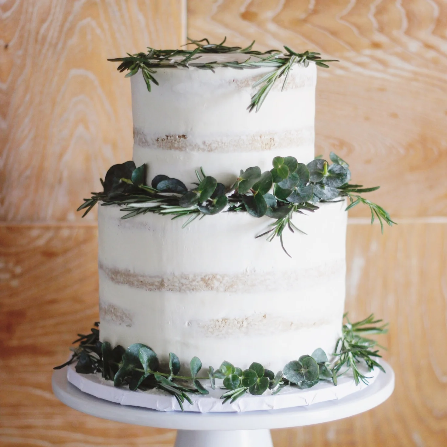 CUSTOM WEDDING CAKES