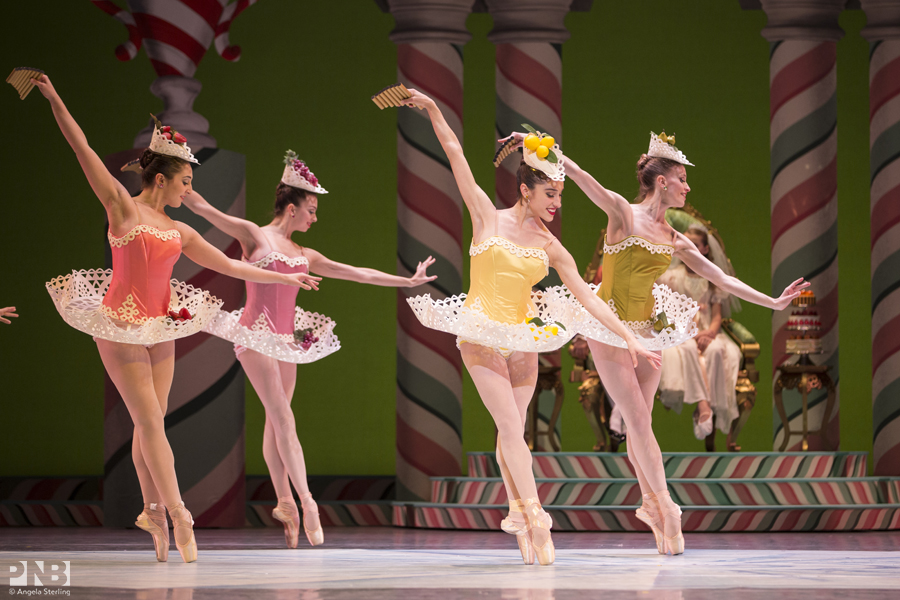 leta-biasucci-and-pnb-company-dancers-in-george-balanchines-the-nutcracker_23618384705_o.jpg