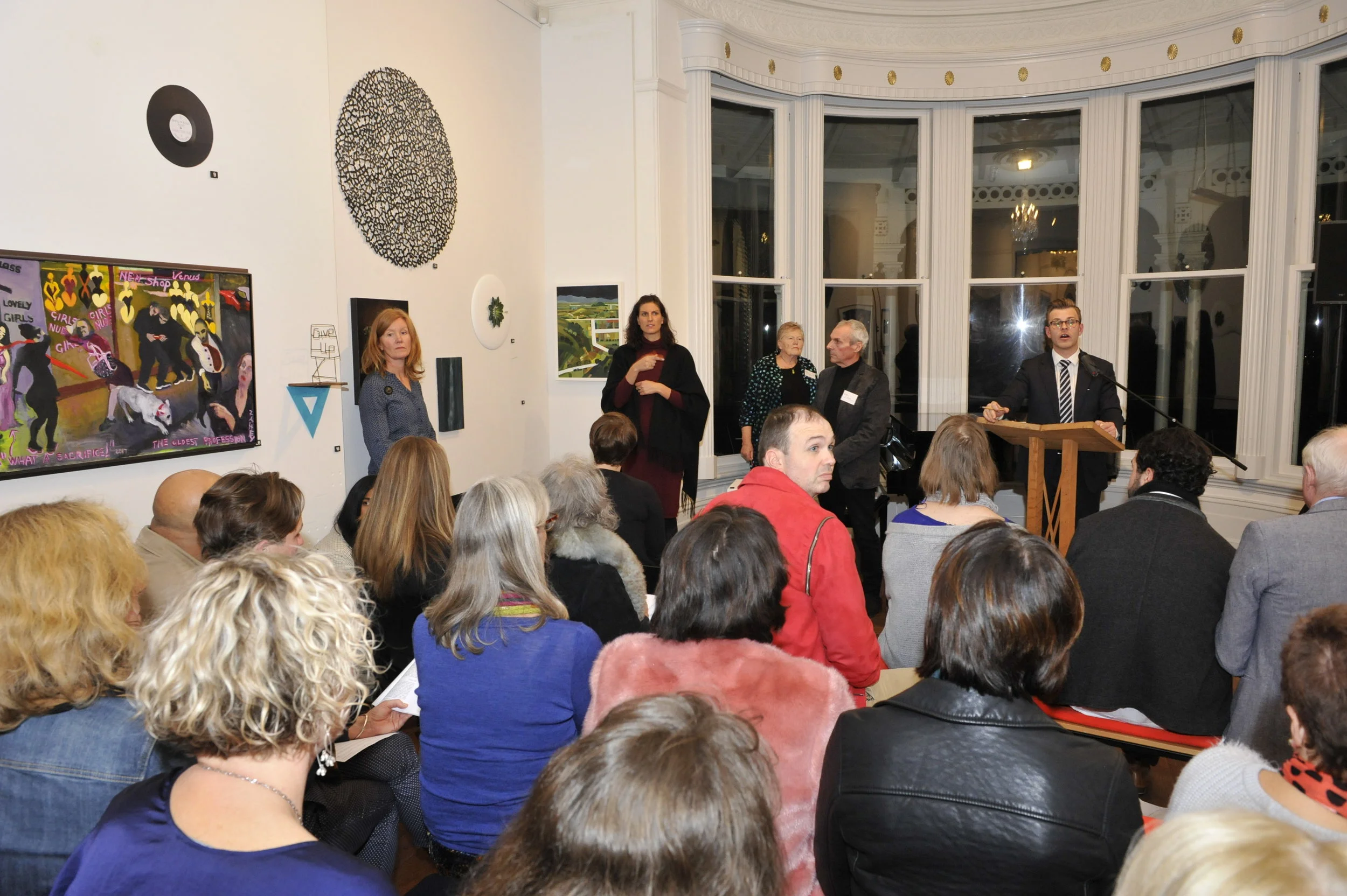  Crowd Shot Main Auction 