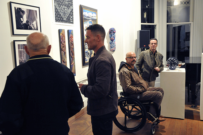  Artist Robin Midgely (second from right) 