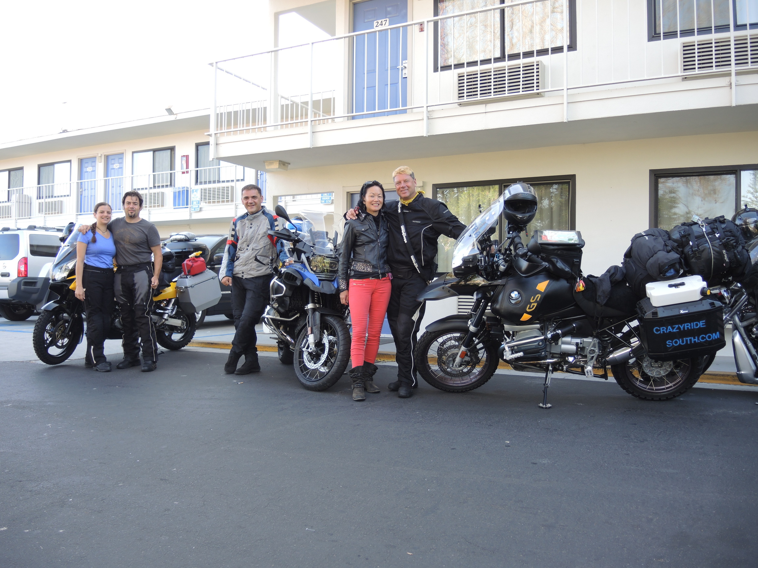 Meeting up... (Photo by Felipe)