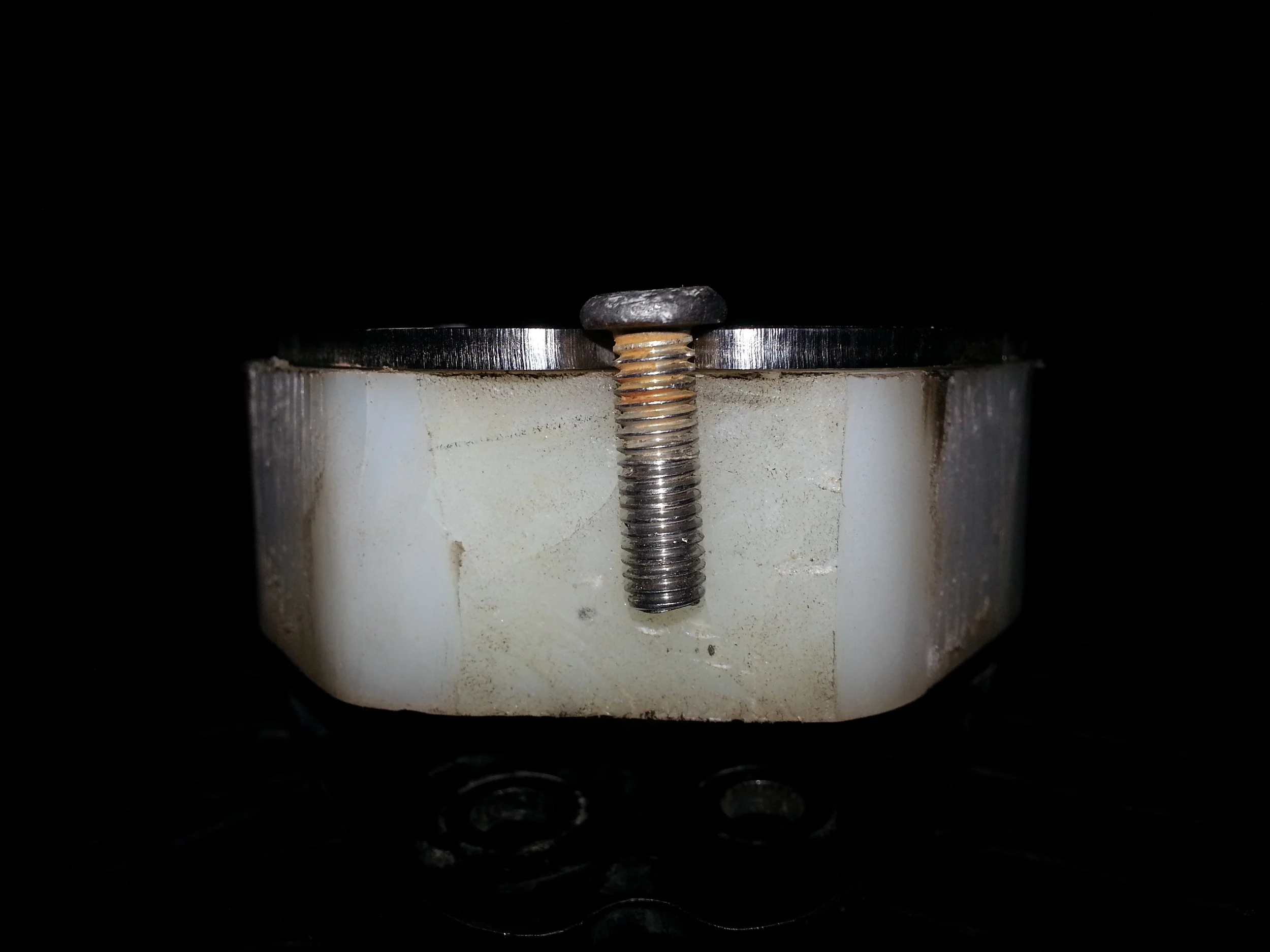 Screw 2 short