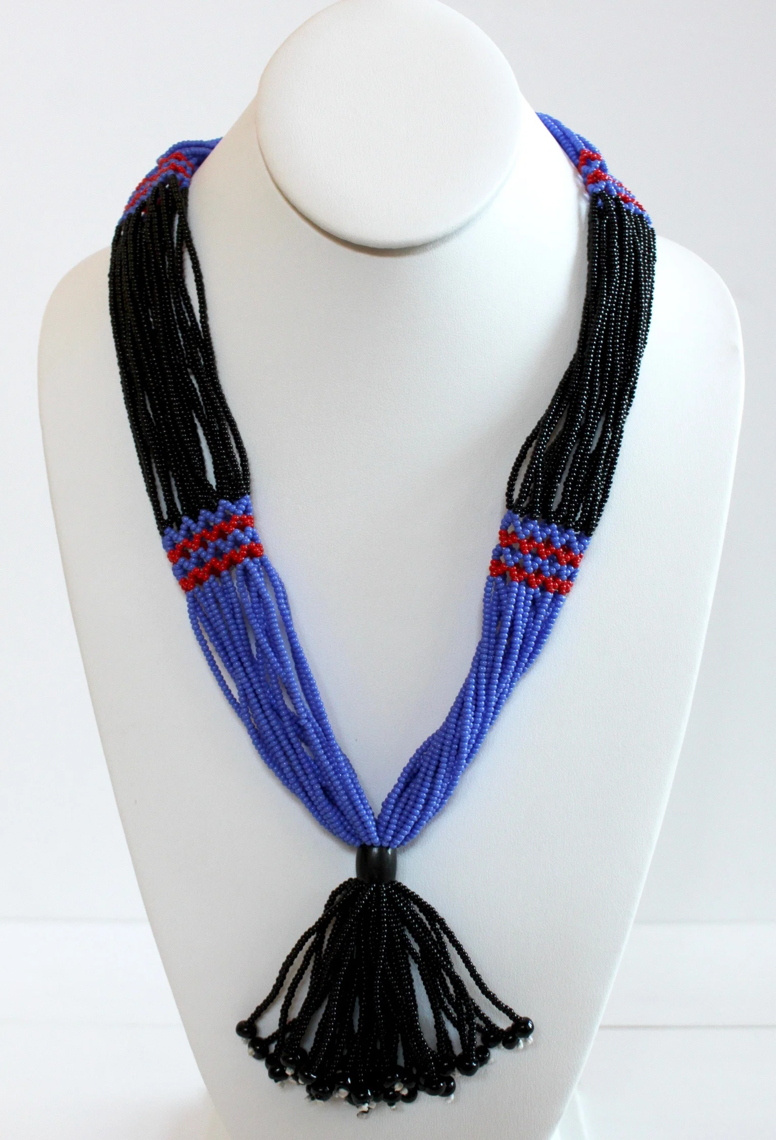 Balanda necklace with bead and tassel