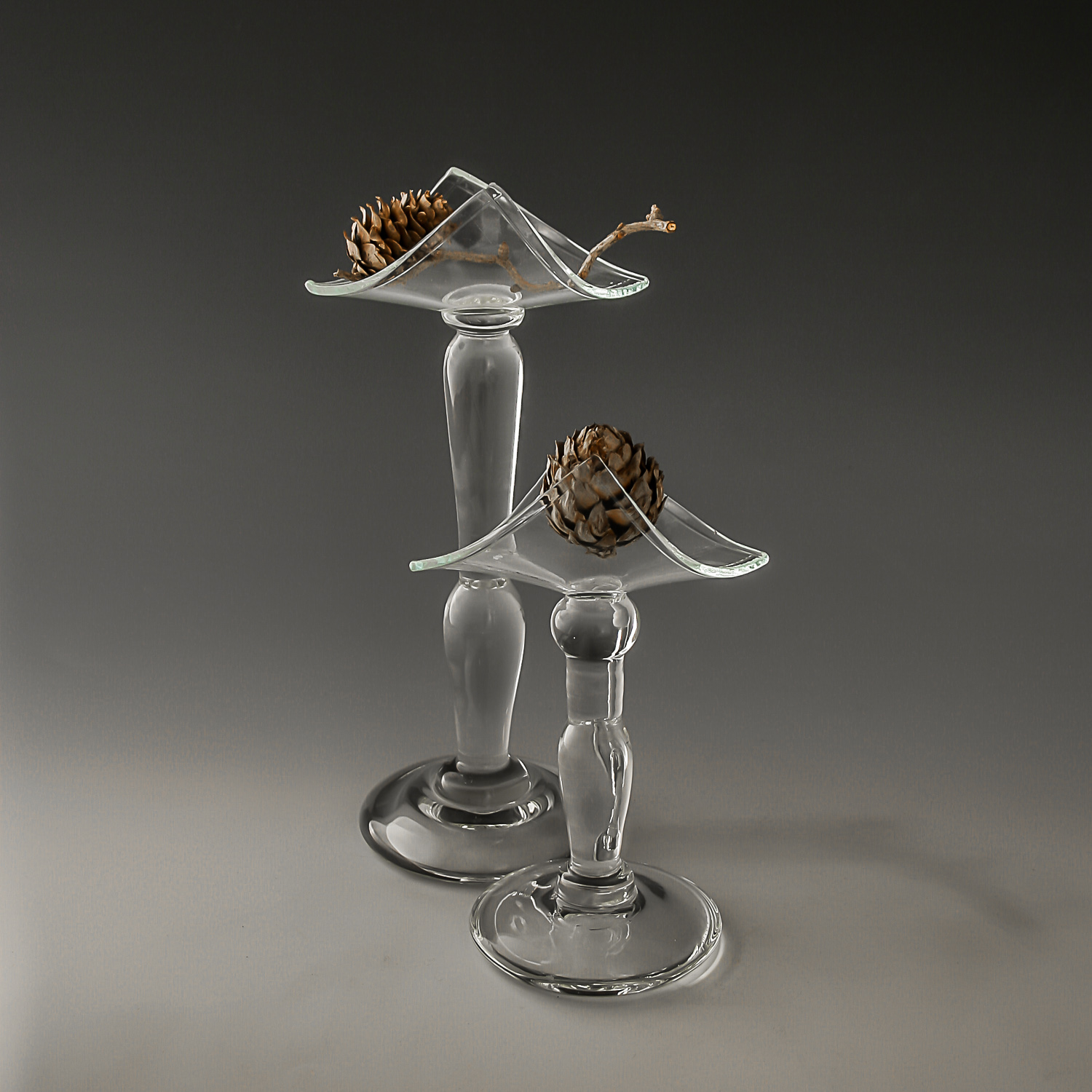 folded tray pedestals