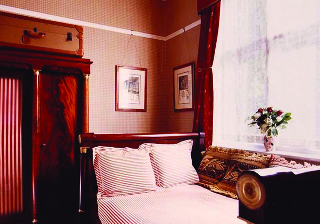 qag bedroom 3 copy 3.jpg