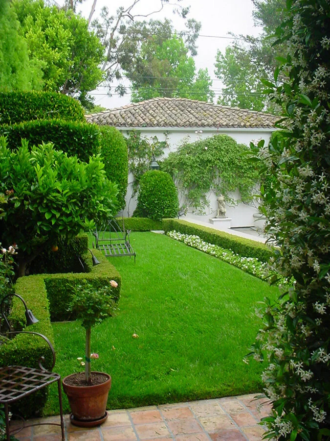 GARDEN 1 copy 2.jpg