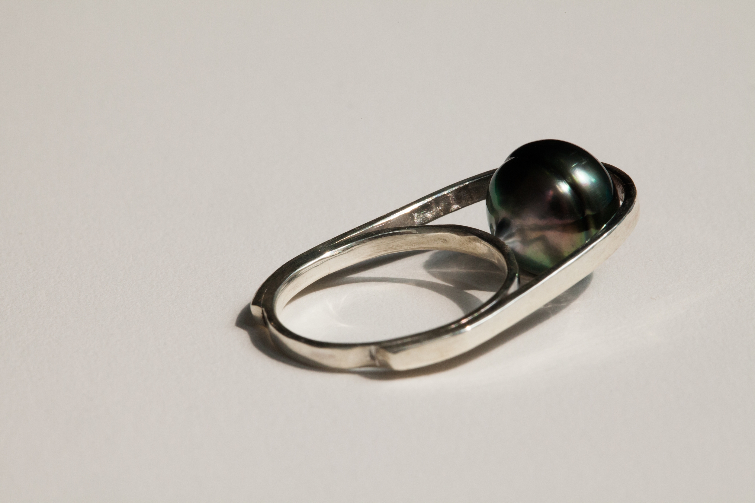 Sterling silver and black pearl from Tahiti シルバー×タヒチ産 黒蝶真珠