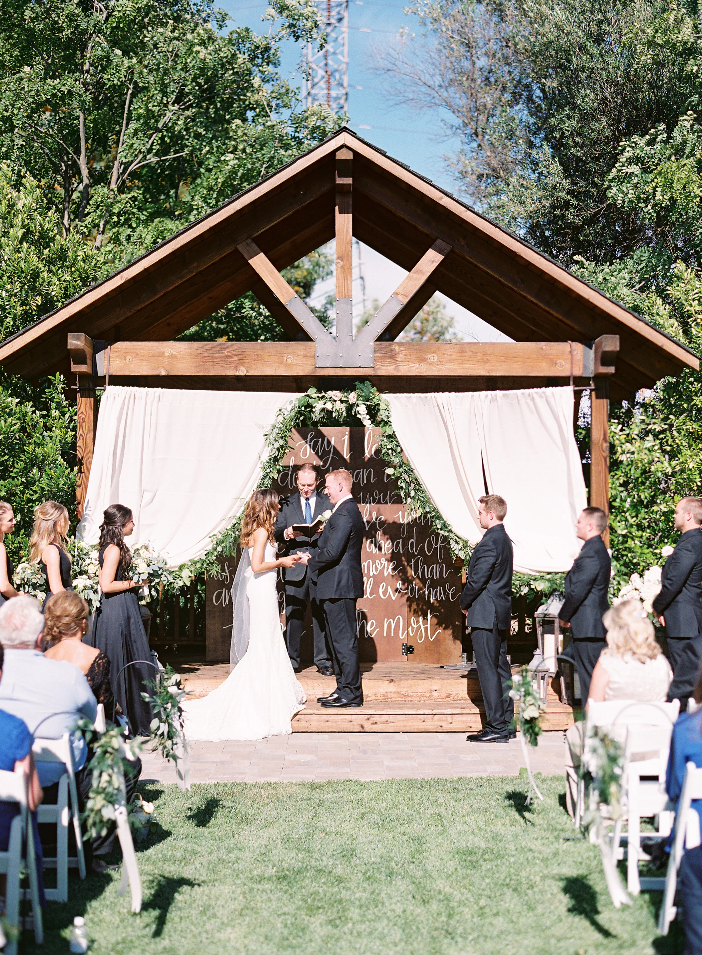 crooked-vine-winery-wedding.jpg