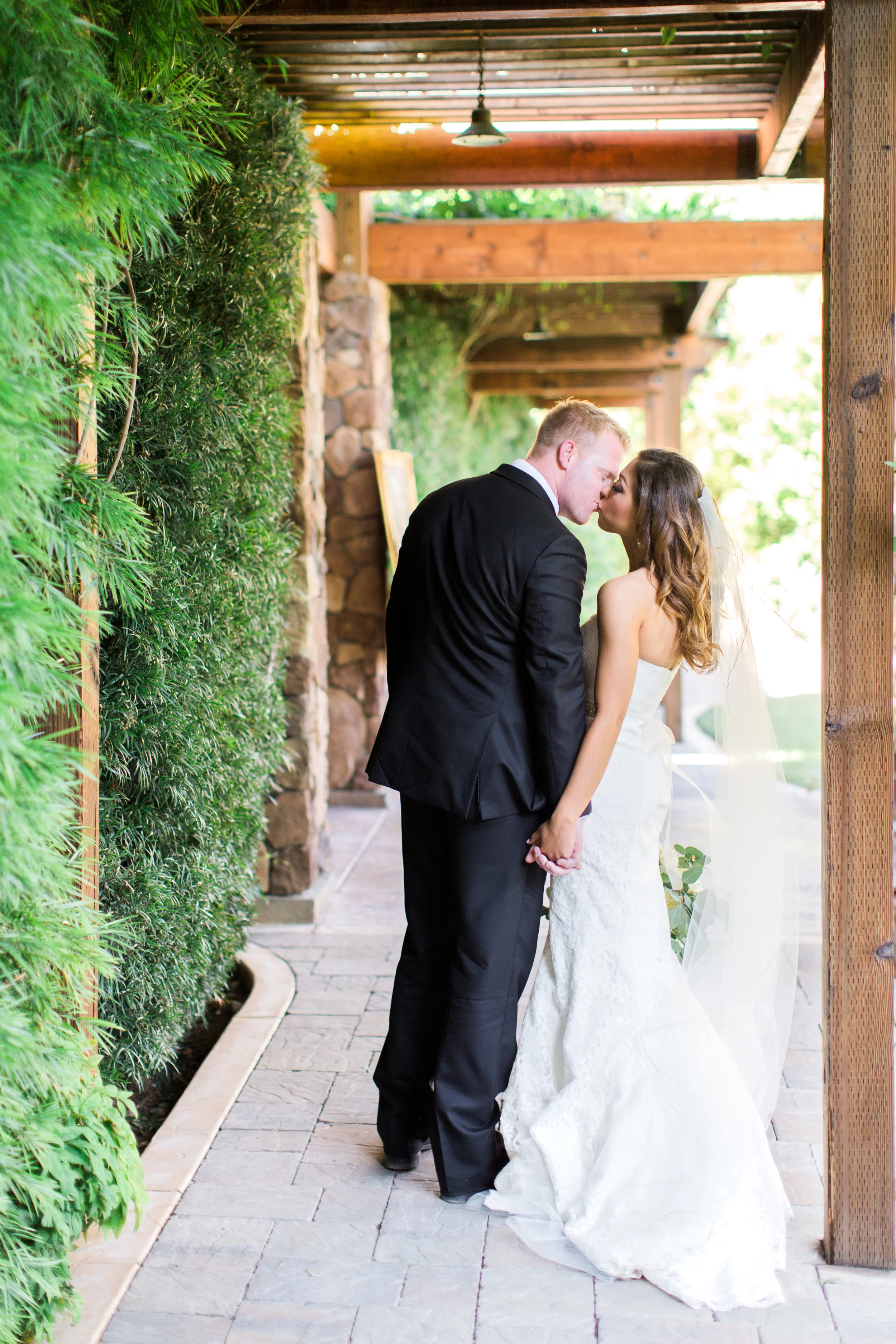 crooked-vine-winery-wedding.jpg