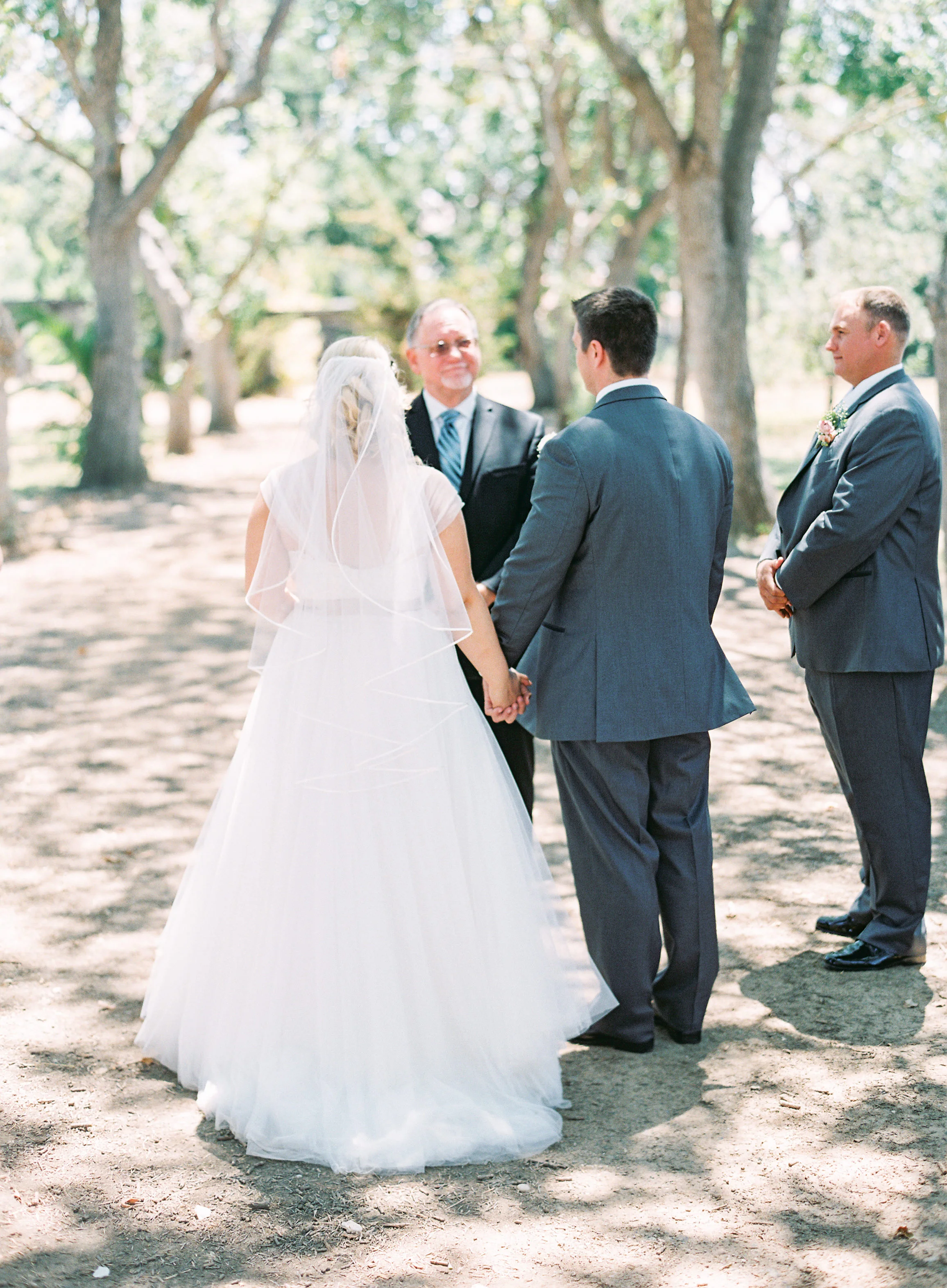 southern-inspired-wedding-at-ravenswood-historic-site-008-6.jpg