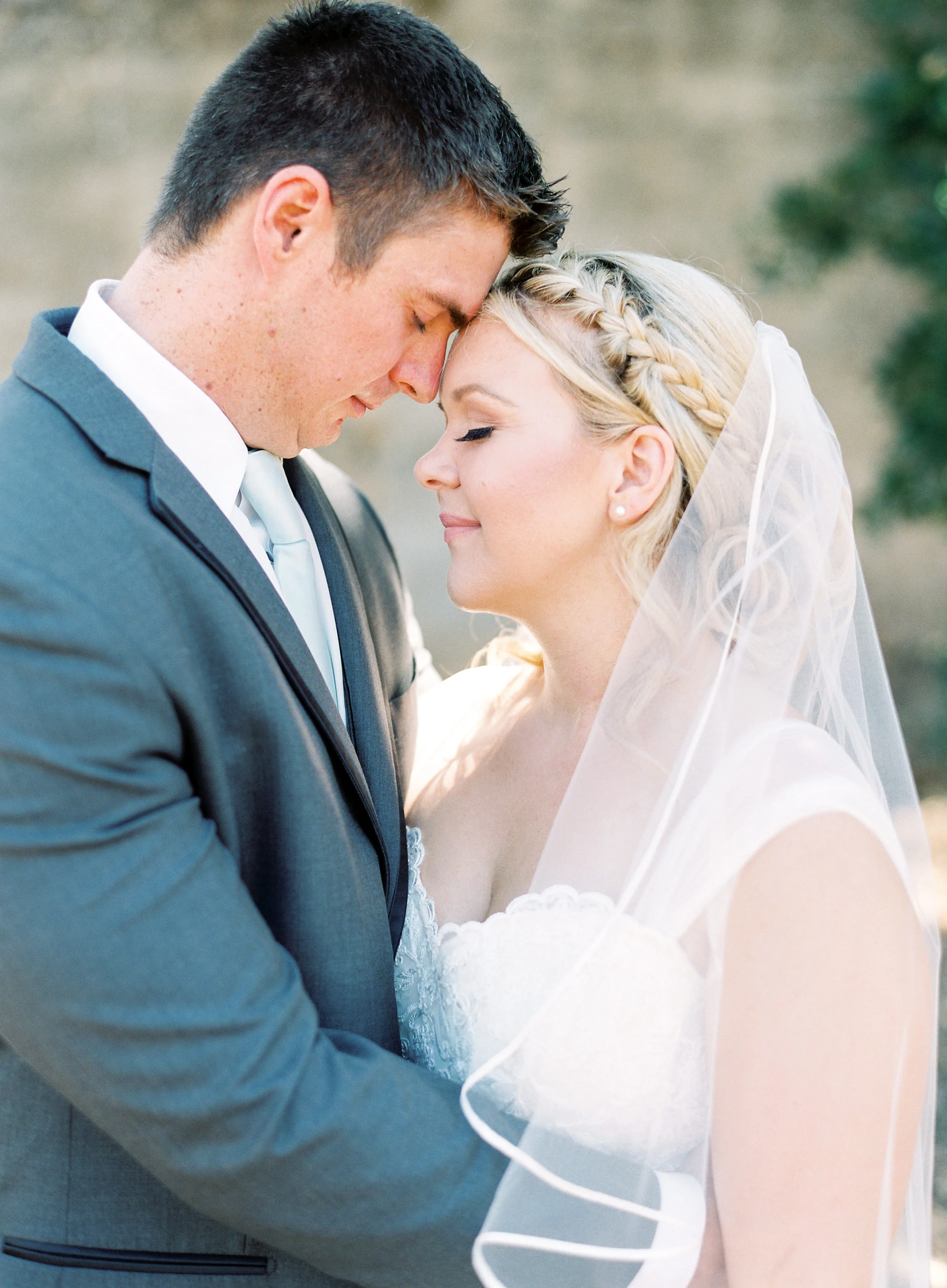 southern-inspired-wedding-at-ravenswood-historic-site-008-5.jpg