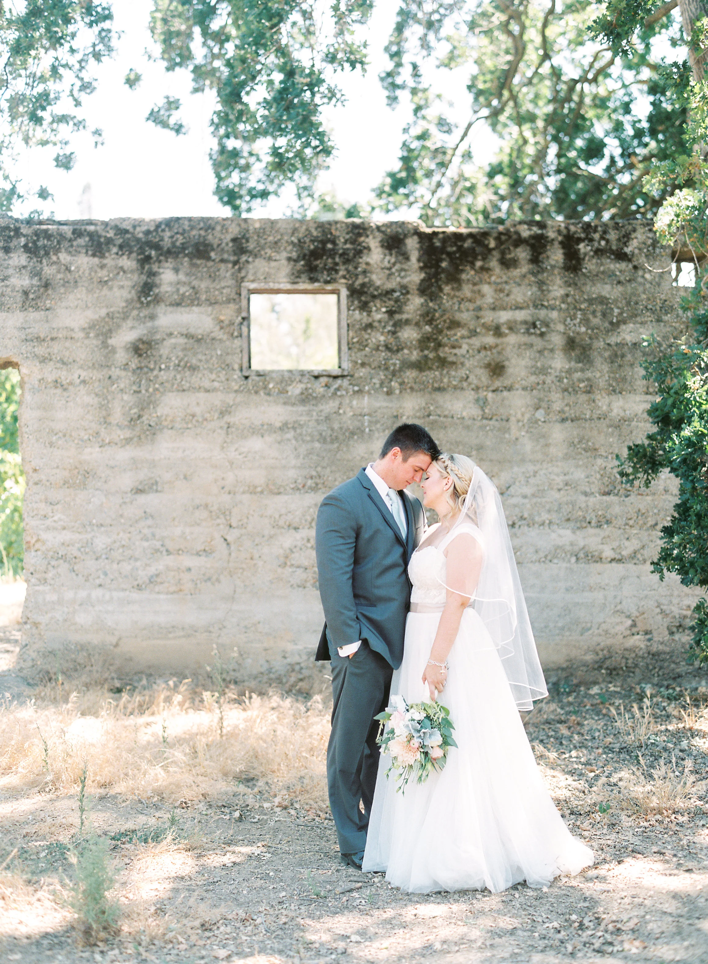 southern-inspired-wedding-at-ravenswood-historic-site-006-5.jpg