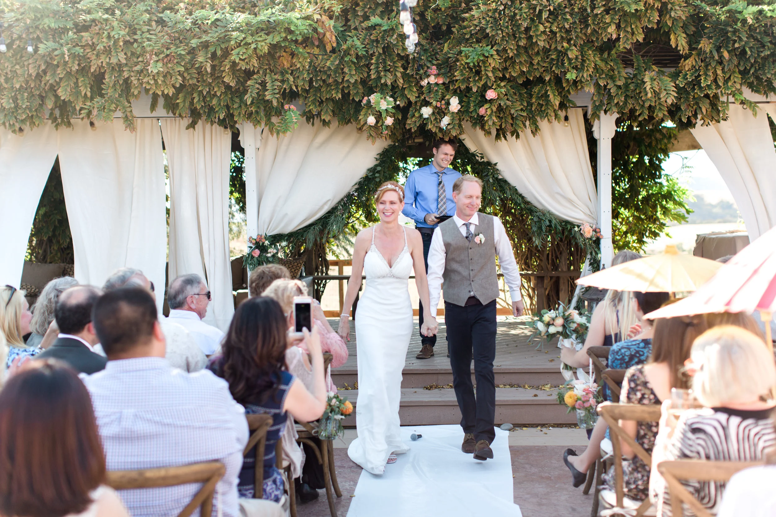 intimate-backyard-wedding-sonoma-california-20.jpg