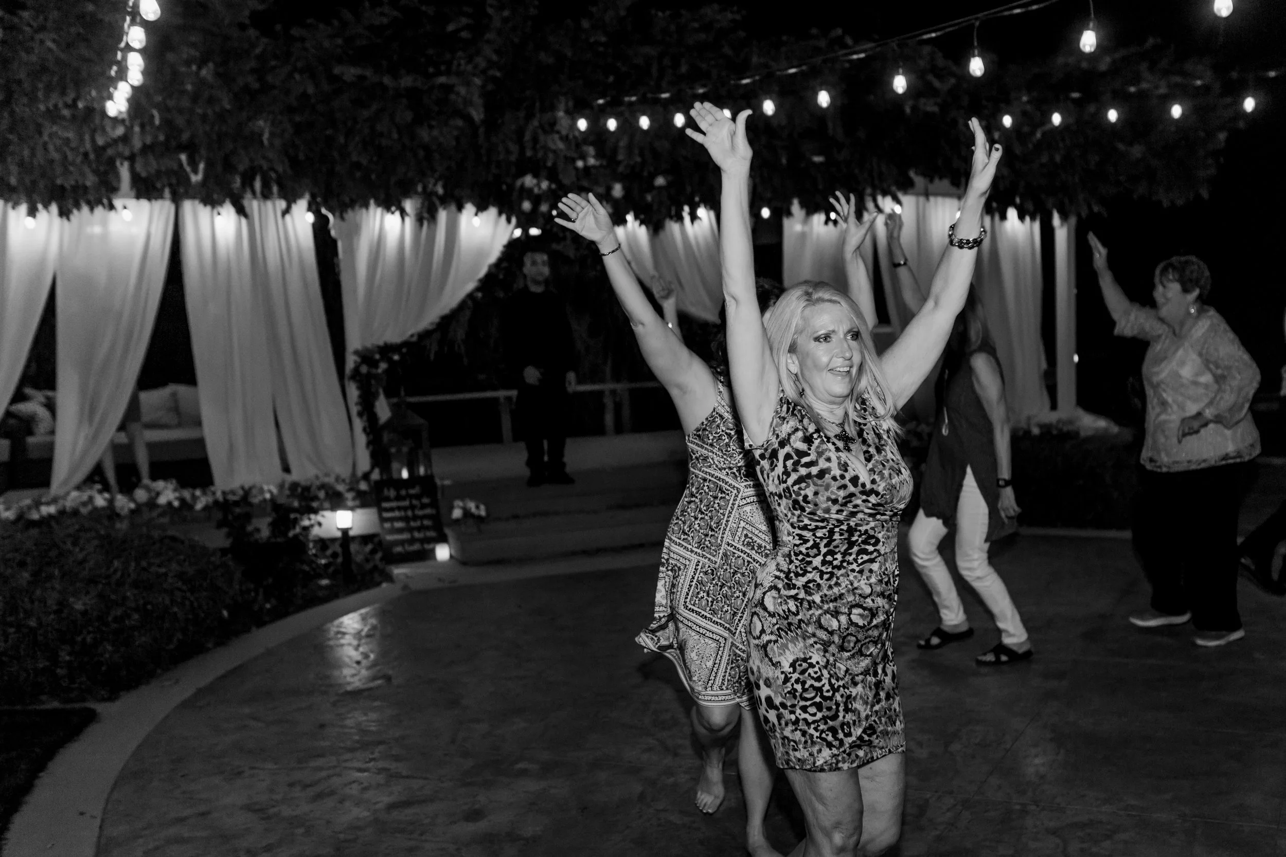 intimate-backyard-wedding-sonoma-california-43.jpg