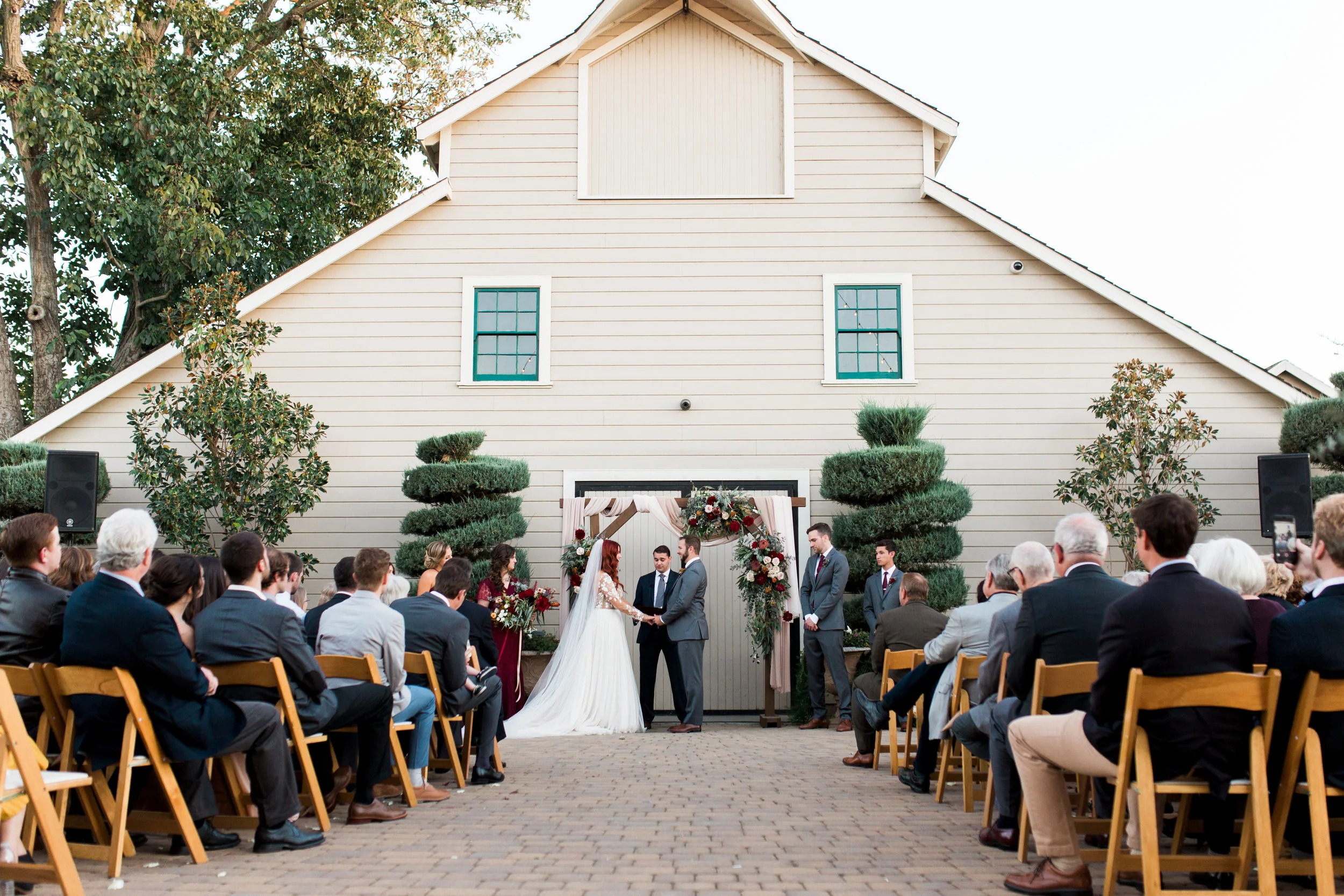 fall-inspired-wedding-at-scribner-bend-vineyards-in-sacramento-california-11.jpg