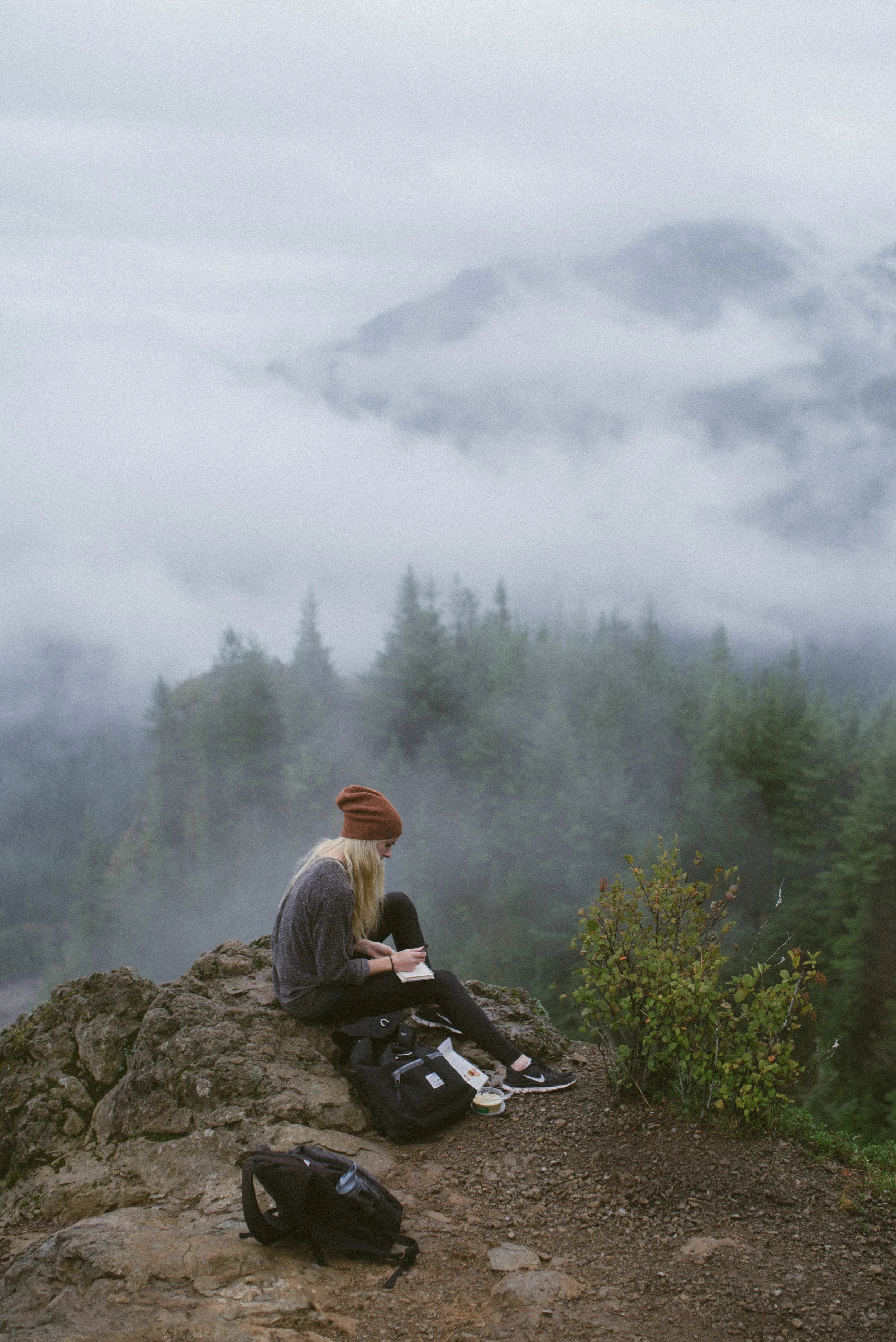 RattlesnakeLedge-2-7.jpg