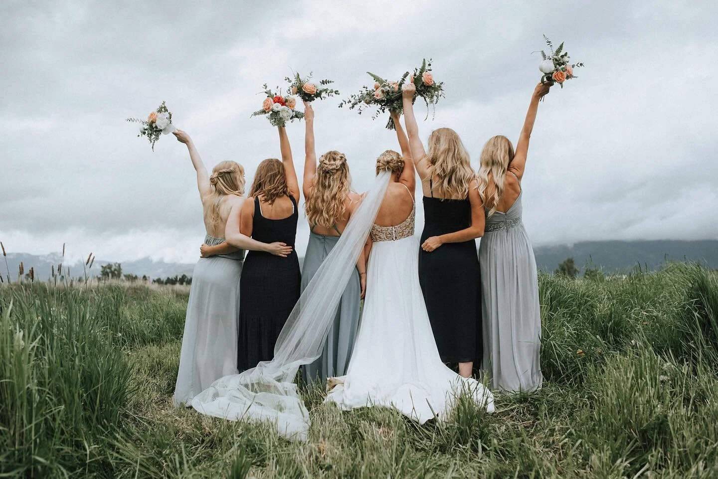 TWO weddings this weekend, what are your weekend plans? 😷 #fraservalleyphotographer #weddinginspiration