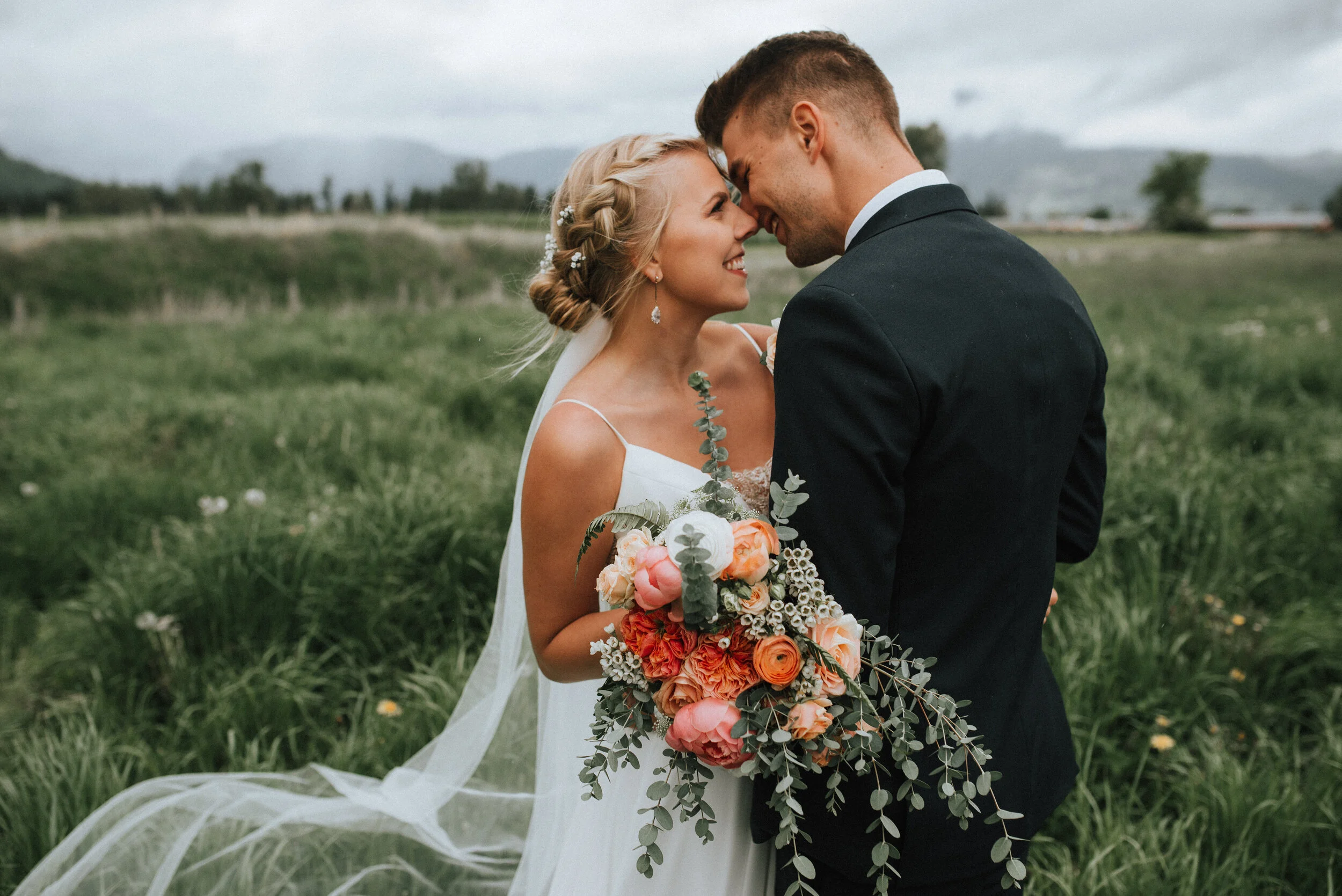 Emily &amp; Mark - Chilliwack Outdoor Micro Wedding