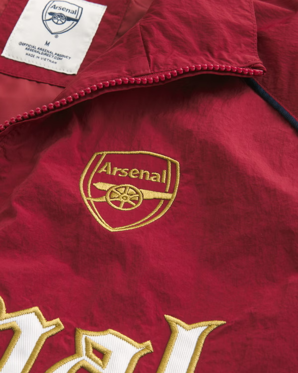 Hollister x Premier League Arsenal Detail