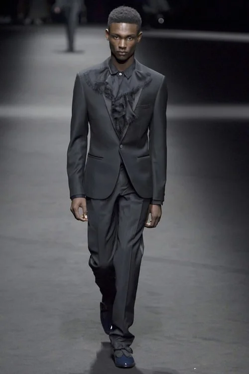 Versace S/S 17 Men's Show Milan