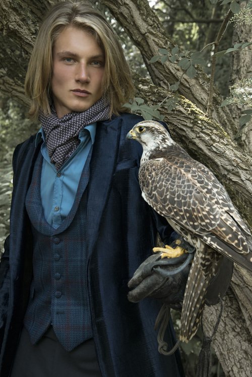 Mode-Editorial "Noble Hawk" für Dolce Vita Luxus-Magazin Kanada, Model: Stijn