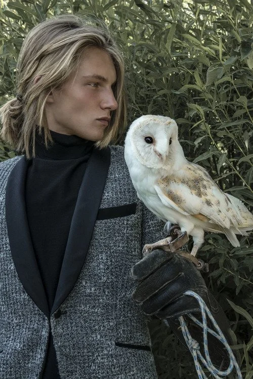 Mode-Editorial "Noble Hawk" für Dolce Vita Luxus-Magazin Kanada, Model: Stijn