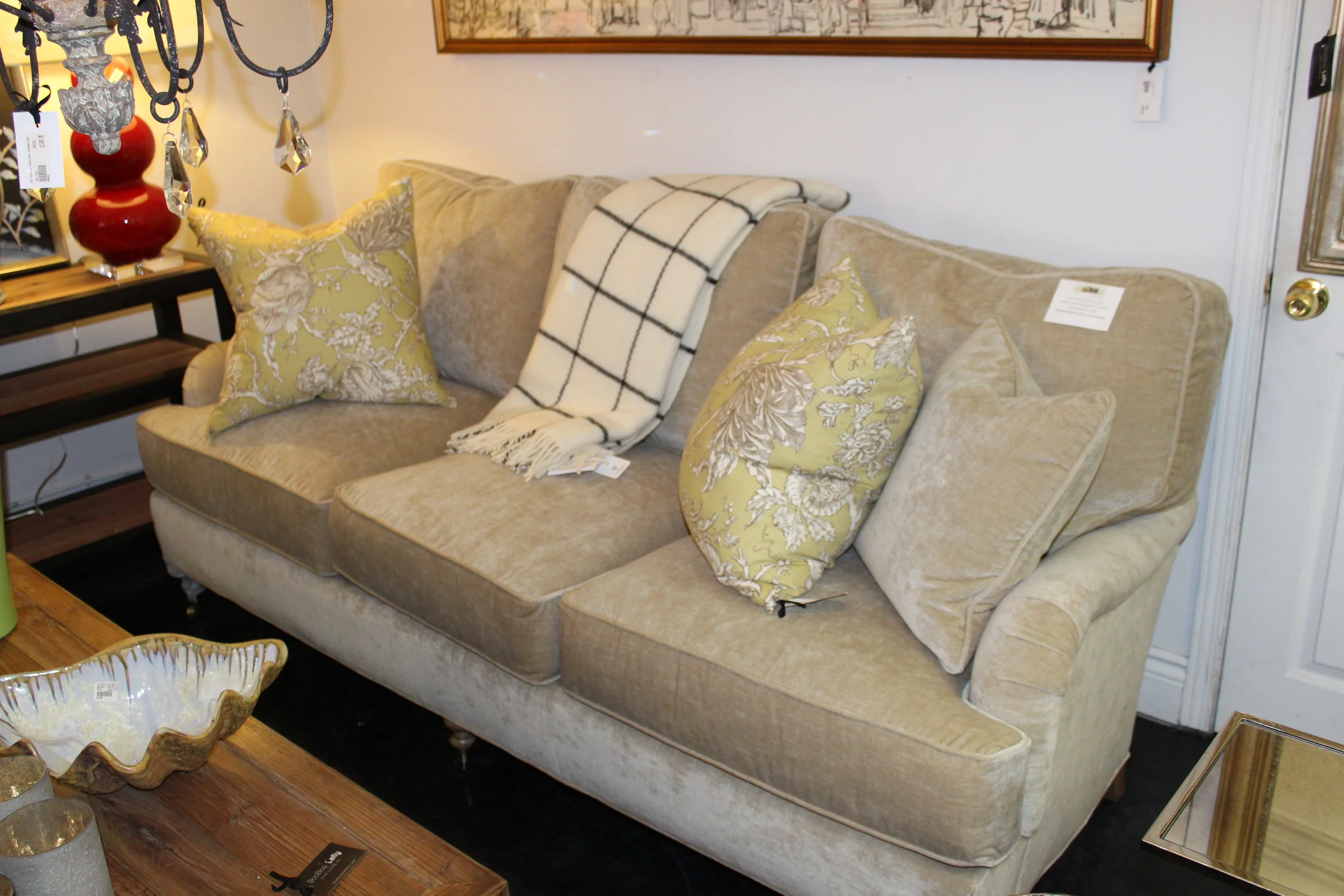 UPHOLSTERED SOFA IN BRUNO PLATINUM