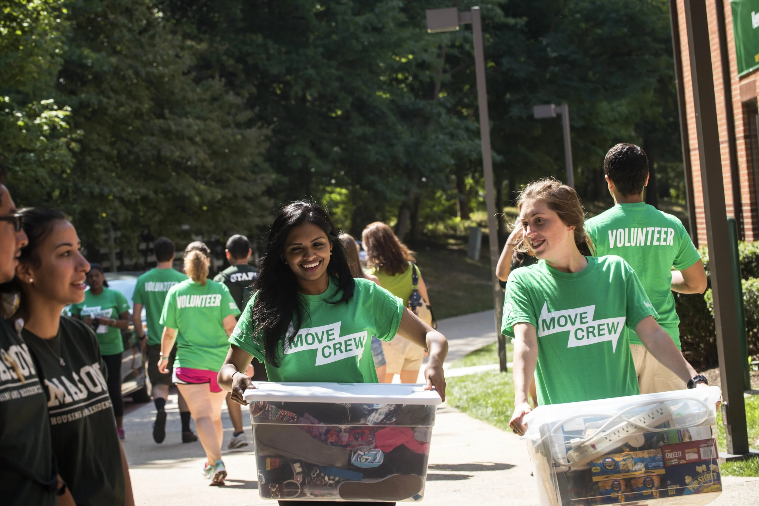 MoveCrew2015Photo-01.jpg