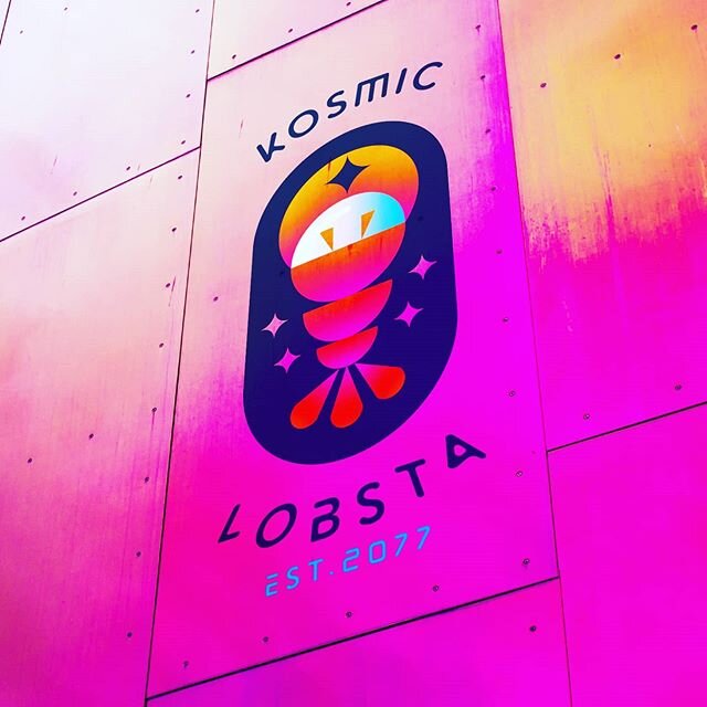 🦞✨ @mariamiguelcardeiro challenged me to design a new brand in 1 day max, based on a very simple, yet odd briefing:

Brand/company: seafood related
Must have: space age, universe, cosmos
Name: you choose

So, here's my take at it! *Kosmic Lobsta*! ?