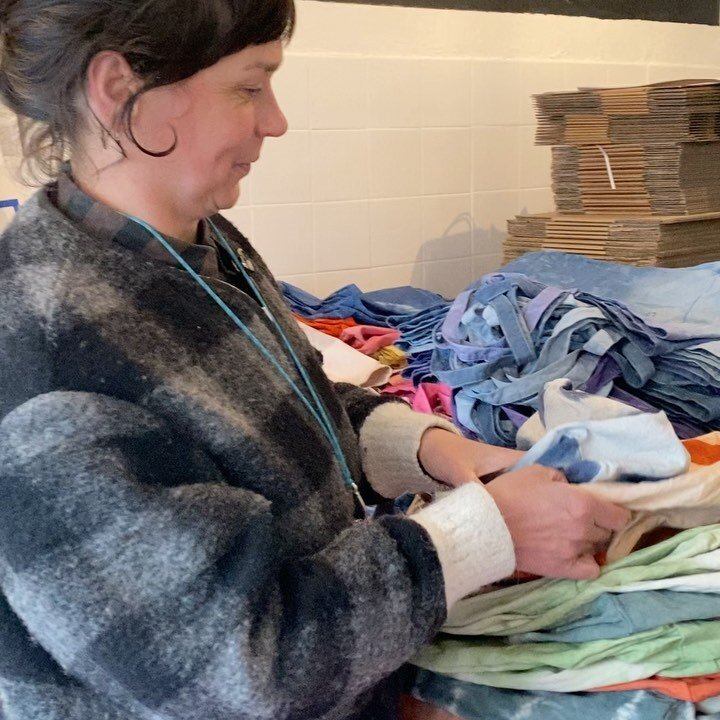 This is true community collaboration/support/solutions. @londonboroughofjam_uk are selling 300 unique canvas bags, lovingly dyed by so many different folks... and all the proceeds go towards our Kingsmead Community Shop (Run by @madeupkitchen &amp; @