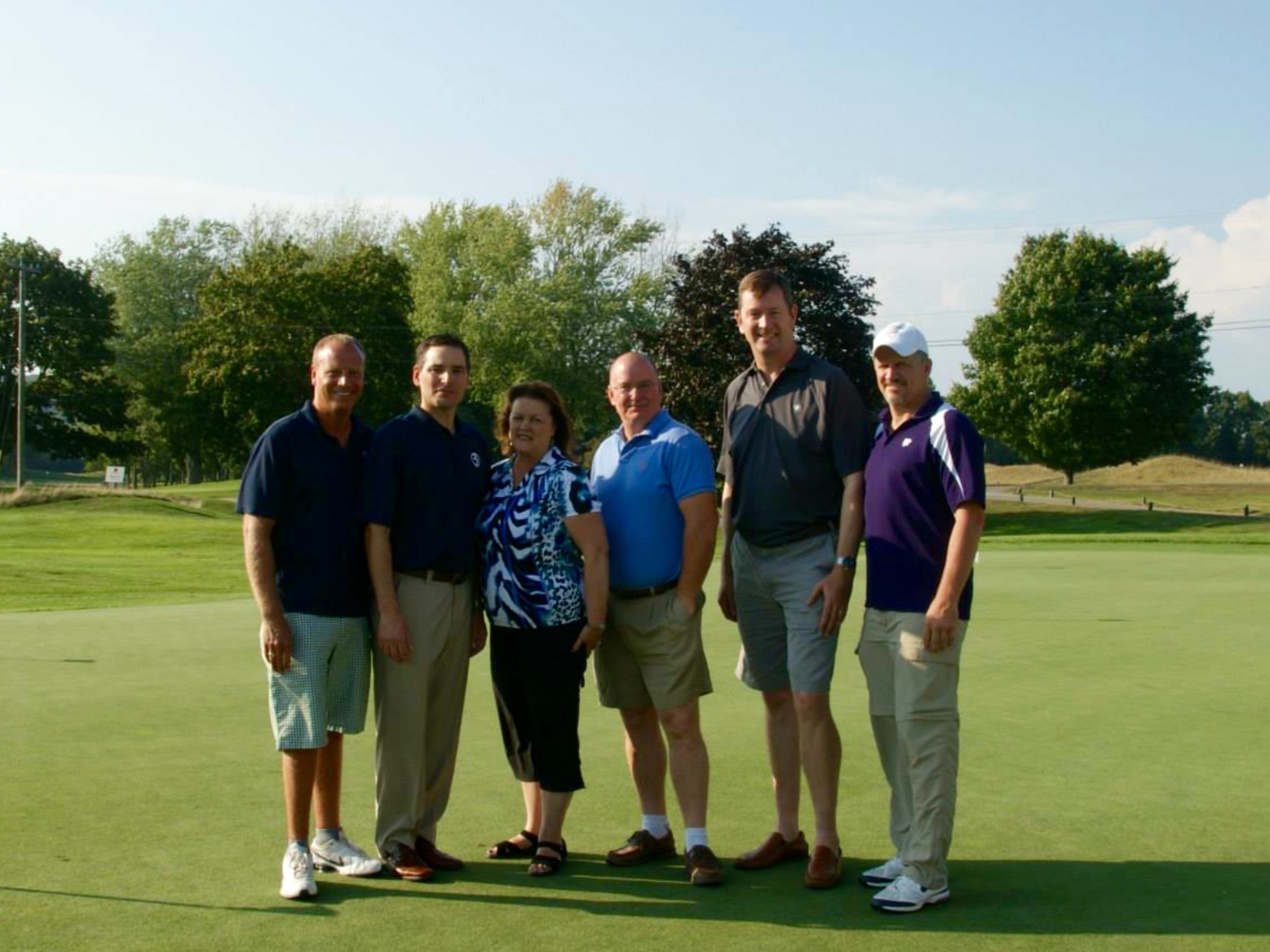 Scot Haney WFSB Anchor, Klarn Depalma WFSB General Manager, Denise Hornbecker C3KC, Steve Blanchard C3KC Board President, Tim Parker New Country, and Kevin Brown Chairman of Mohegan Sun