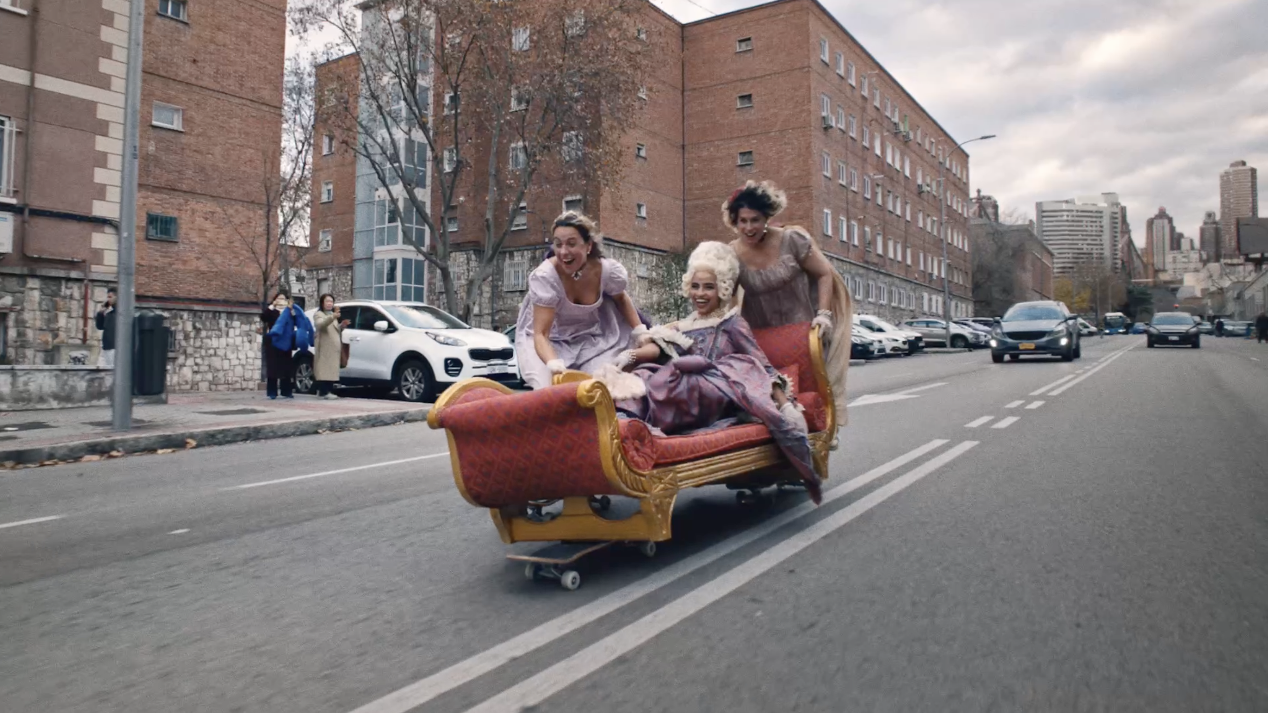 Facebook Marketplace x Netflix Bridgerton