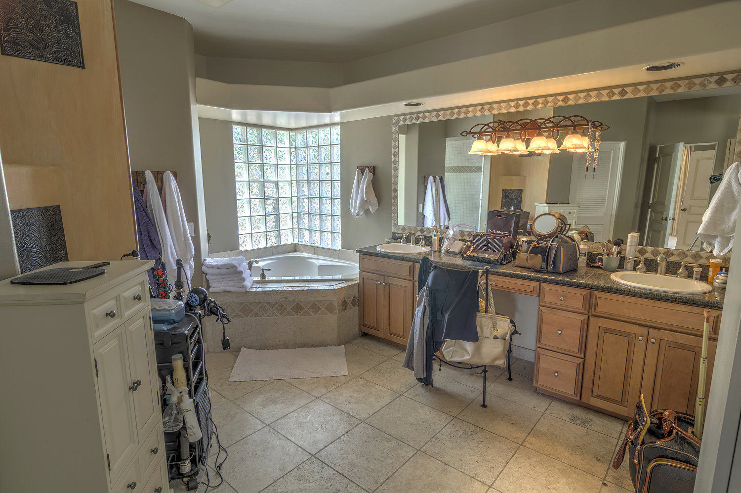 Master Bath_Before.jpg