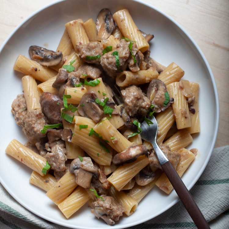 Rigatoni with Mushrooms and Vegan Sausage