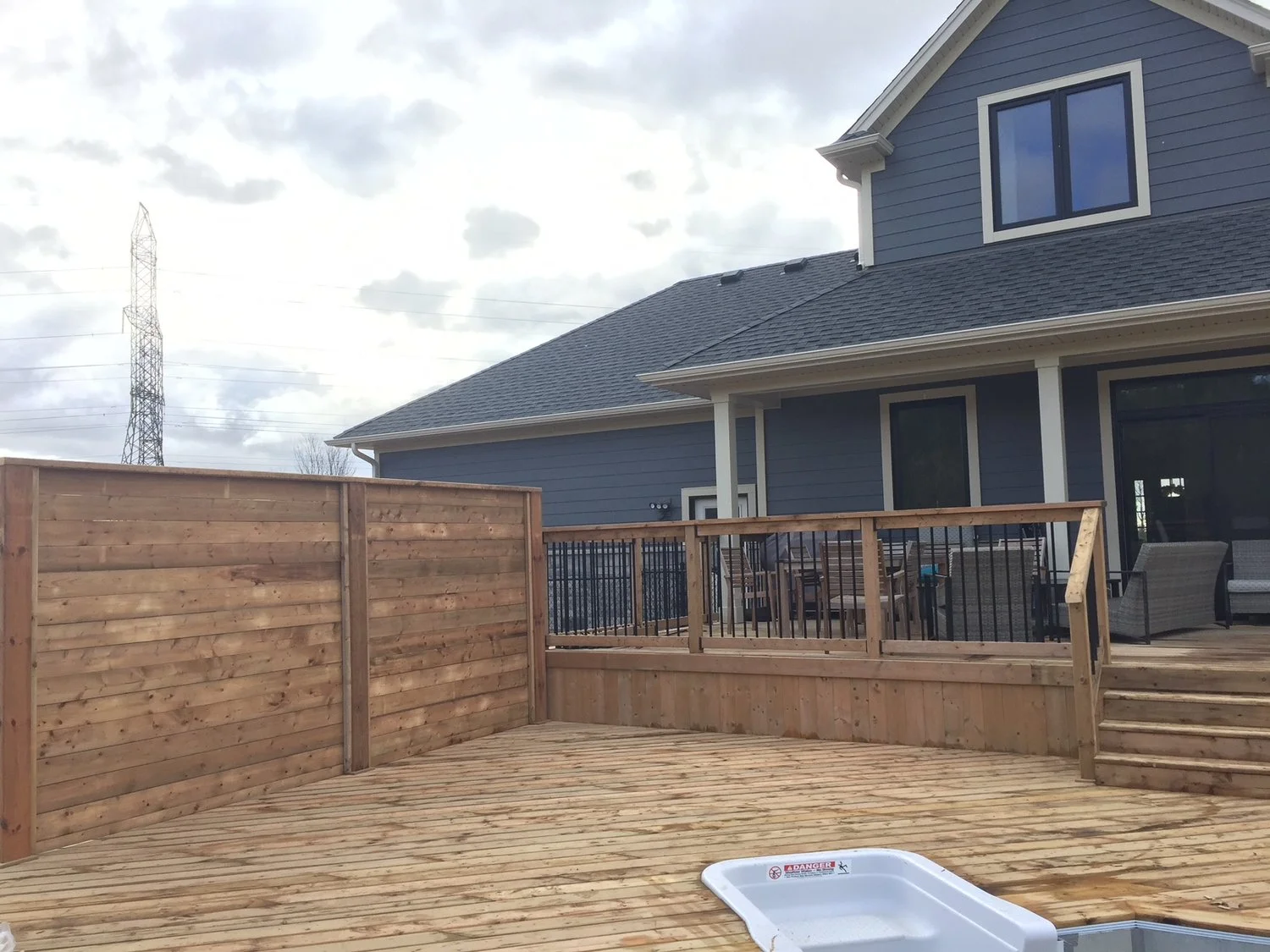 Decker Drive Privacy Screen and Deck
