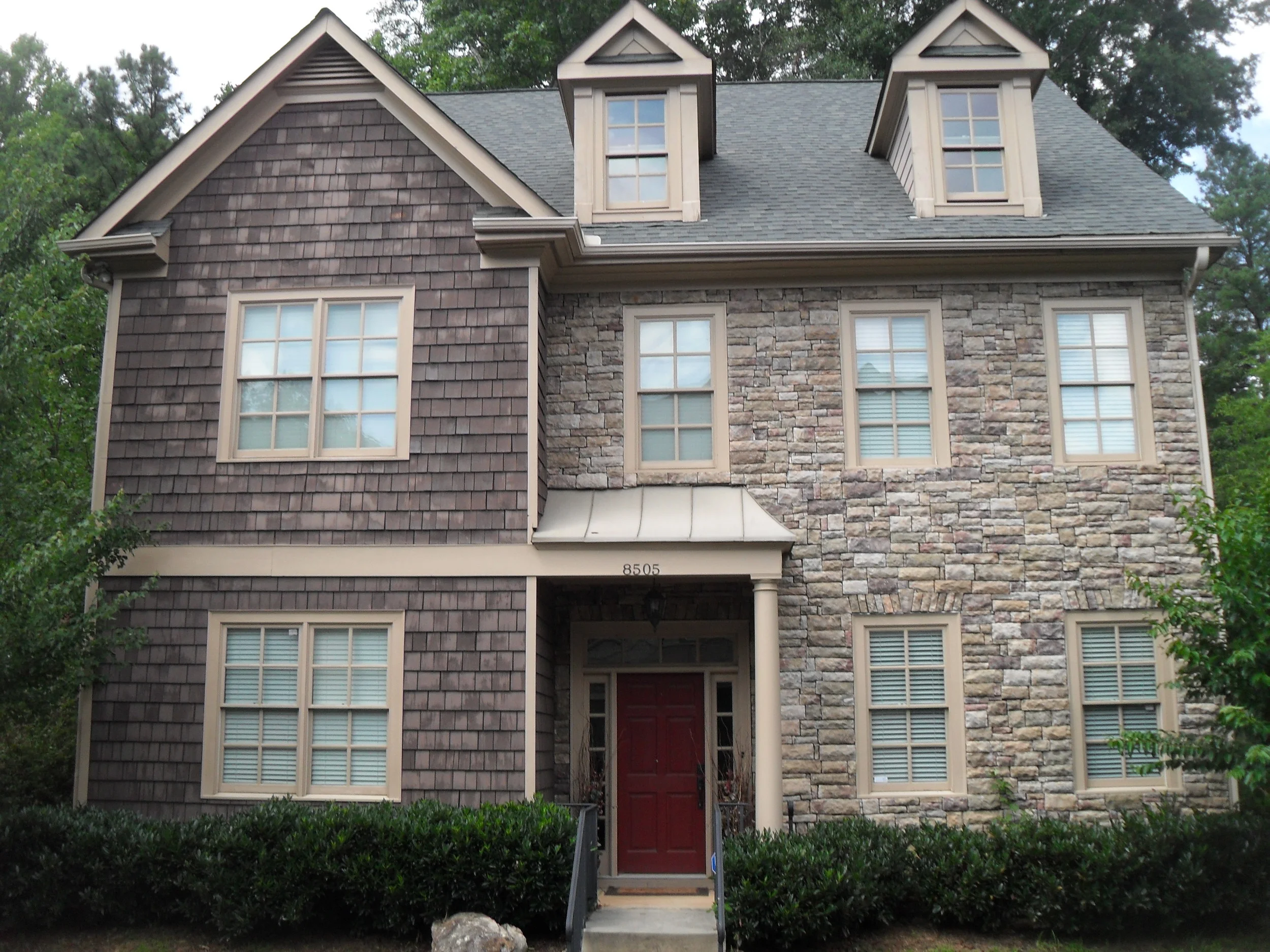 8505 Angels Walk