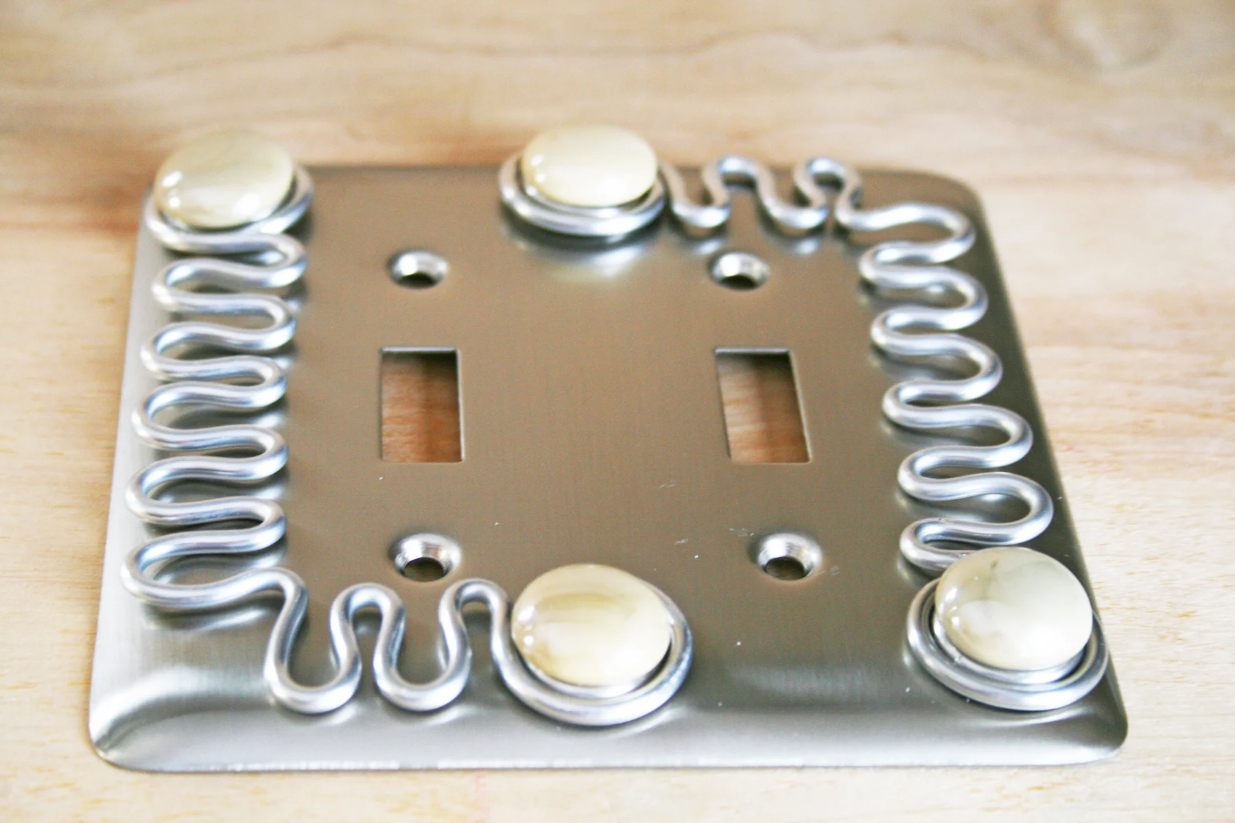 double switch cream2.jpg
