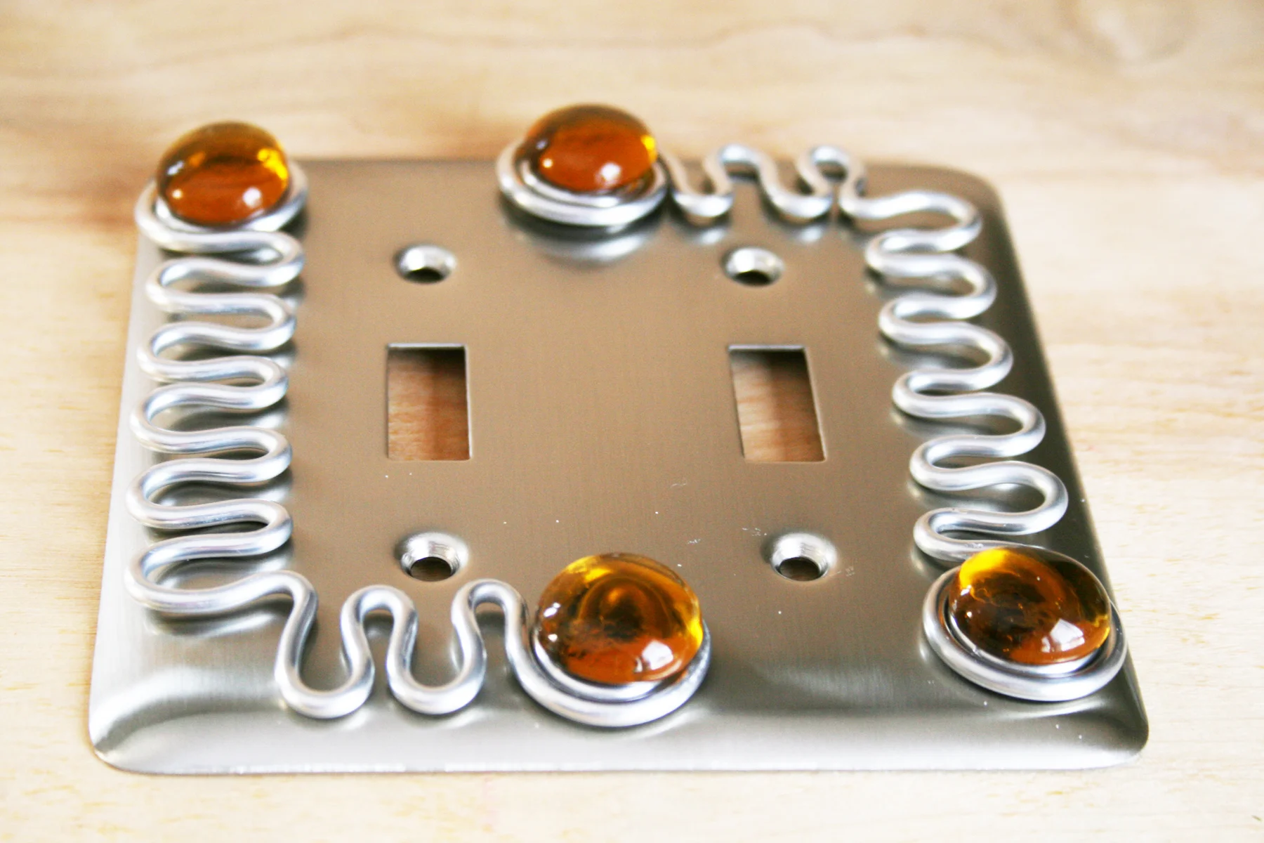 double switch amber2.jpg