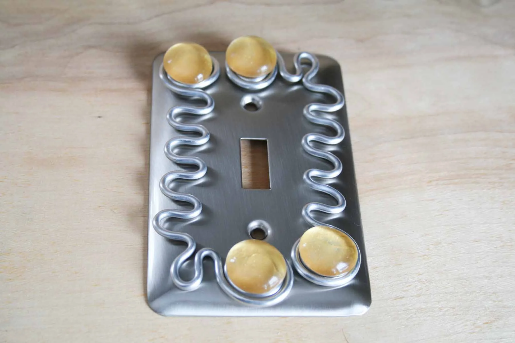 single switch plate gold1.jpg