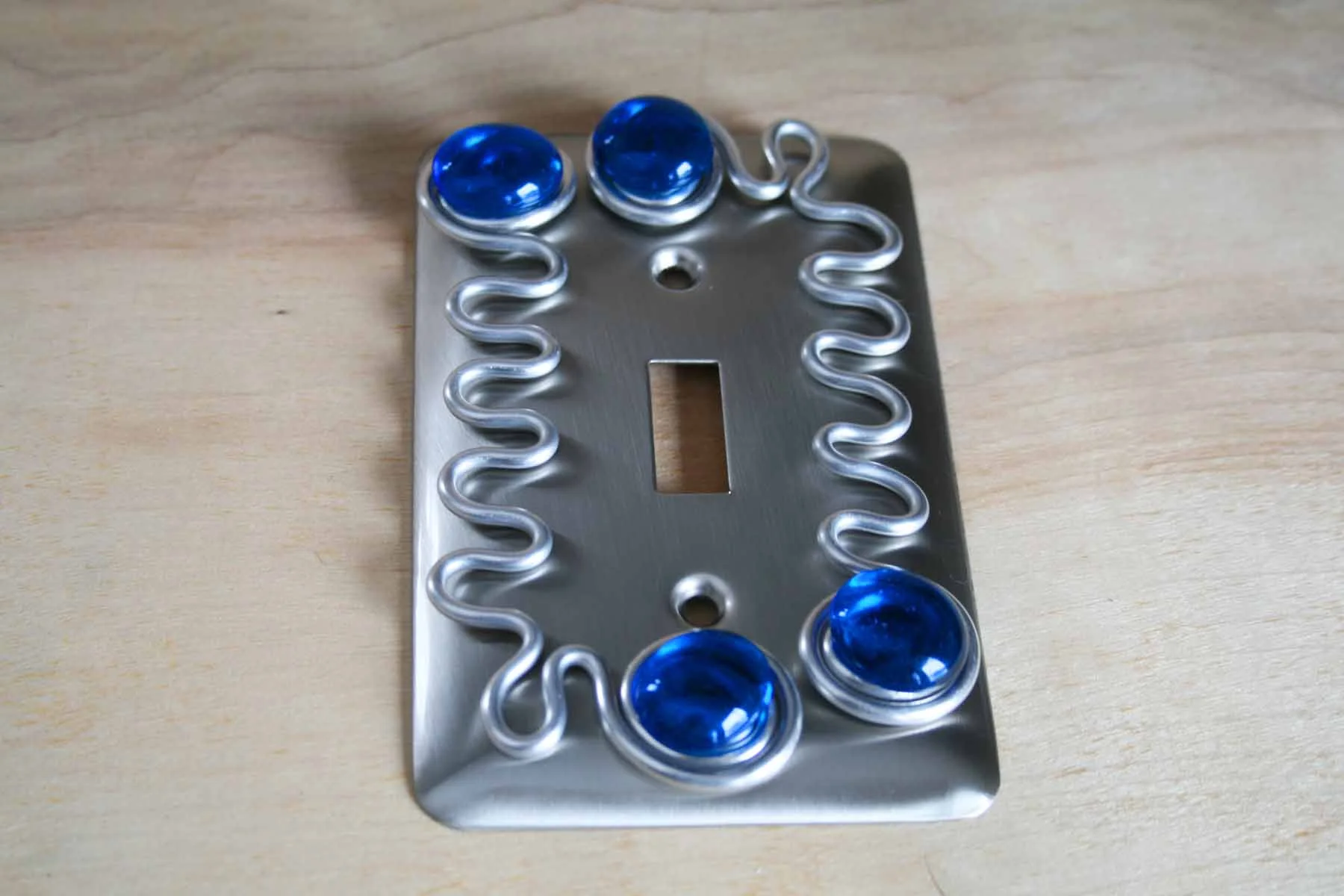 single switch plate blue1.jpg