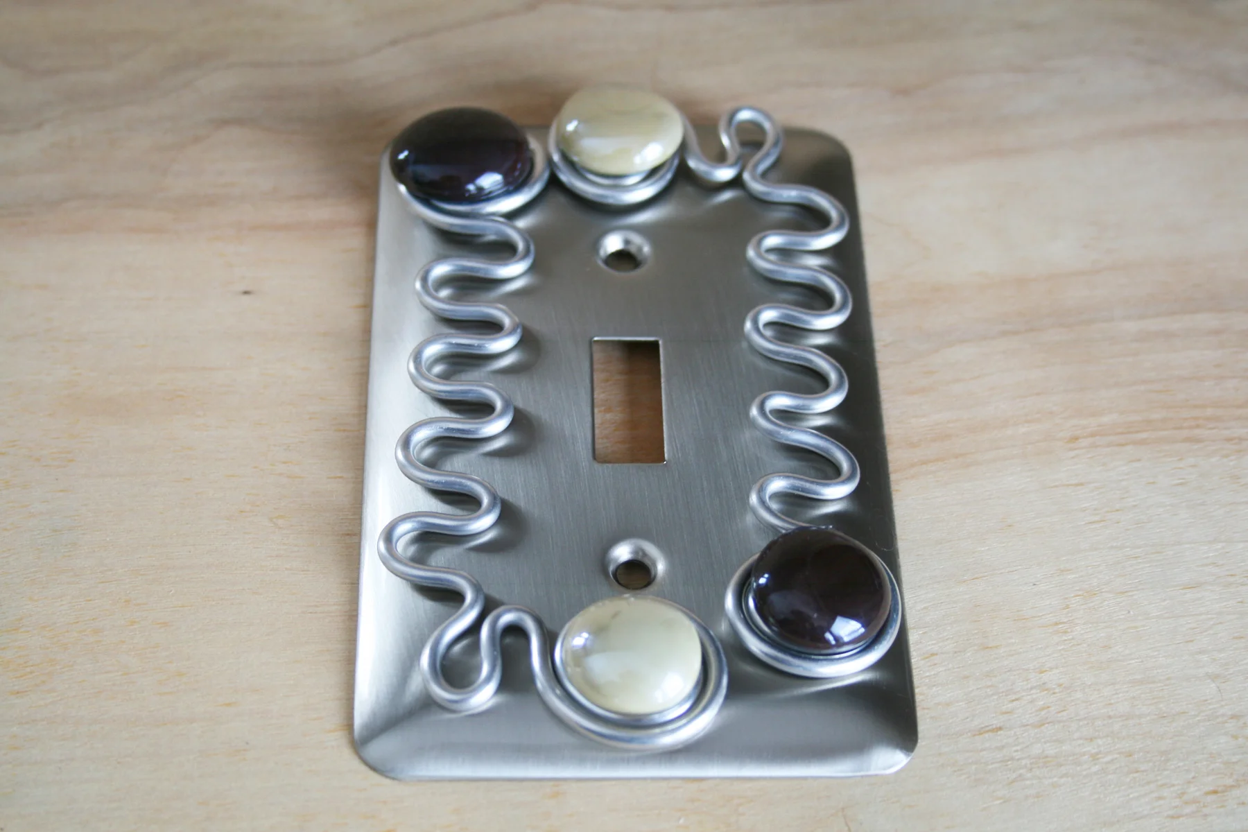 single switch plate brown cream1.jpg