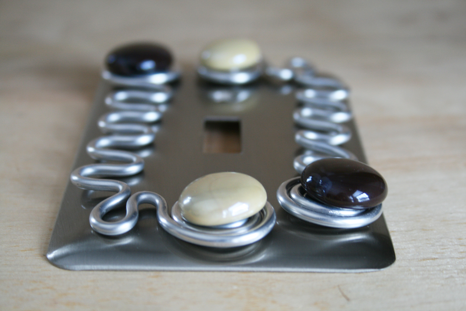 single switch plate brown cream2.jpg