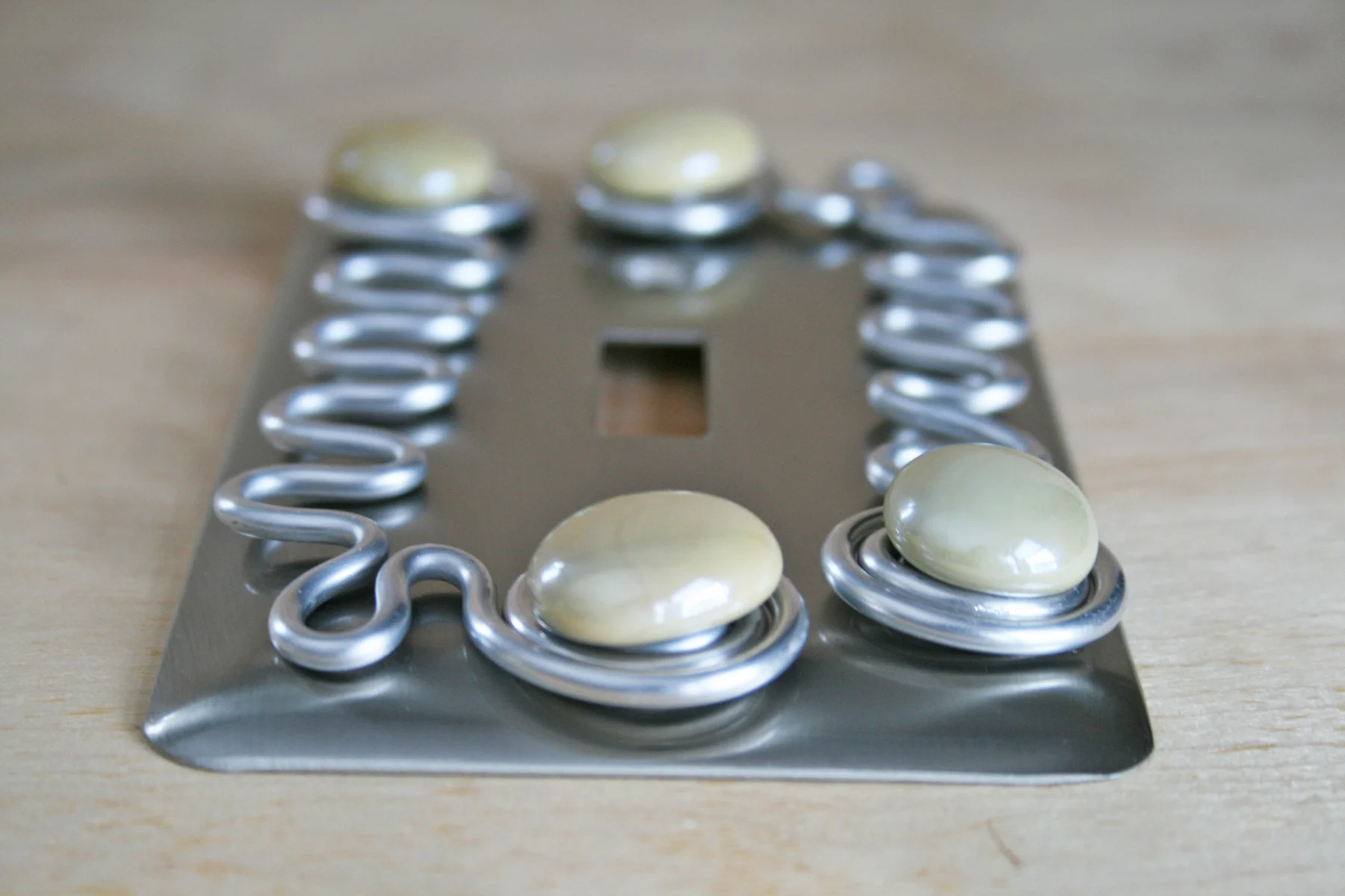 single switch plate cream2.jpg