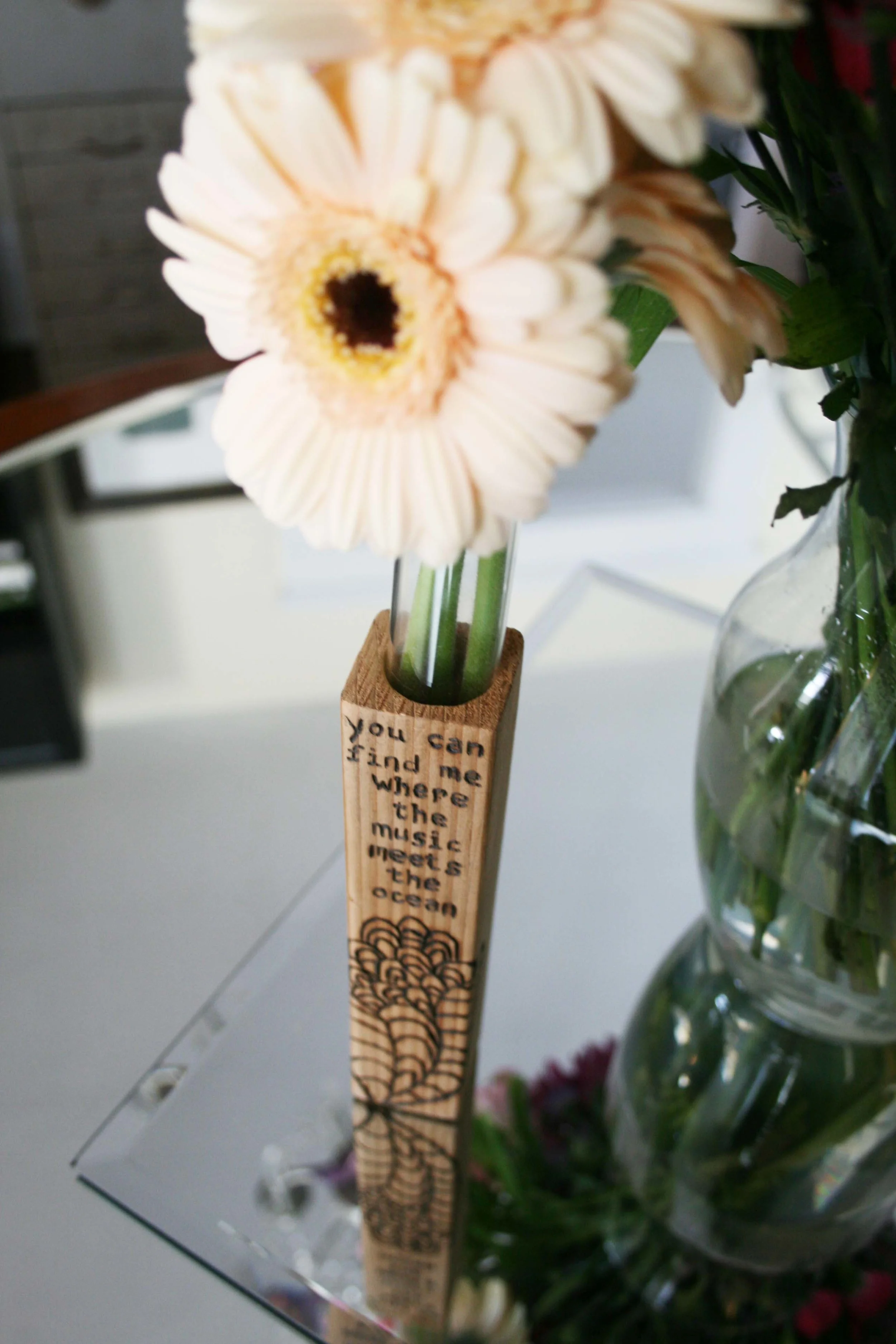 vase1e.jpg