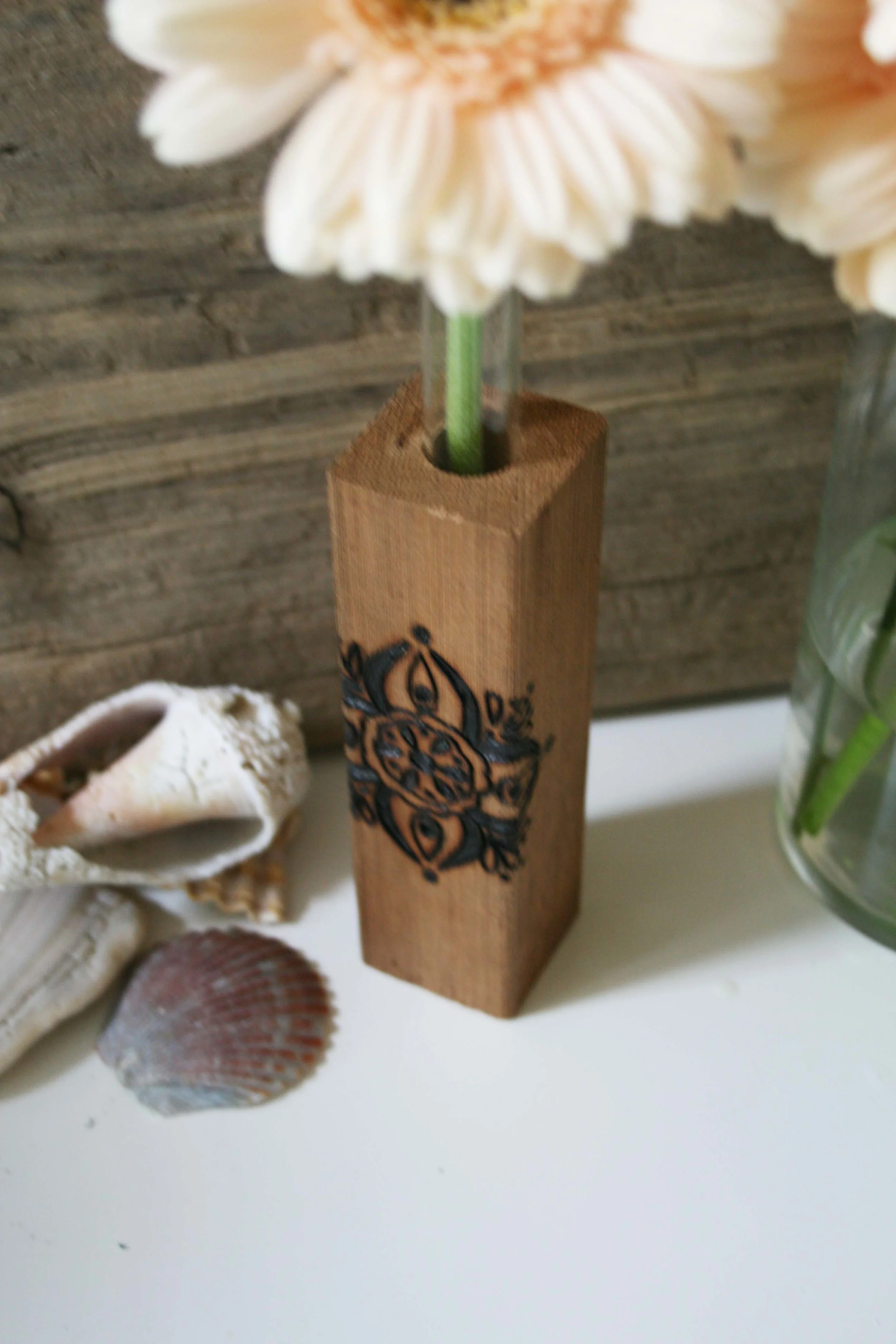 vase10c.jpg