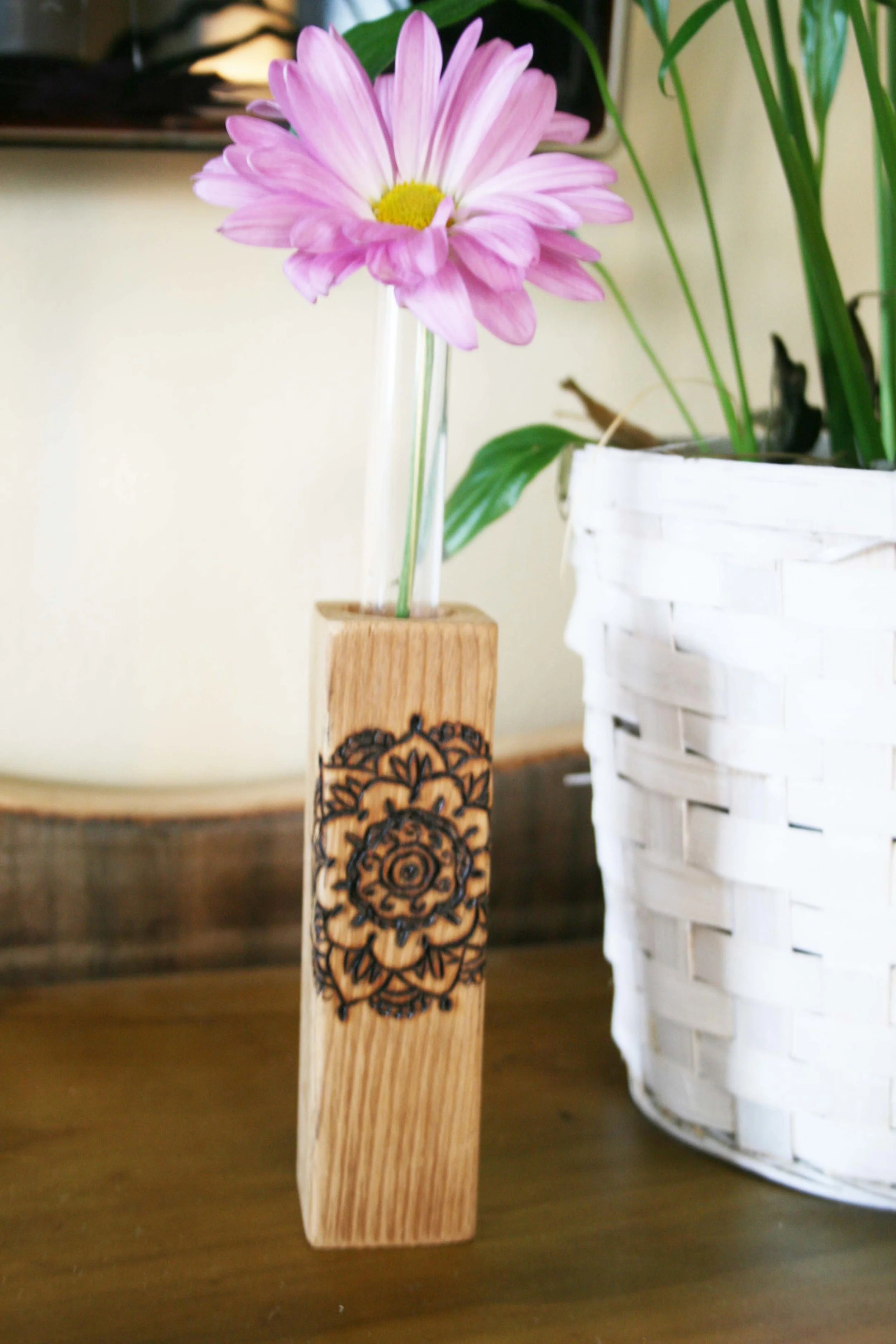 vase12c.jpg