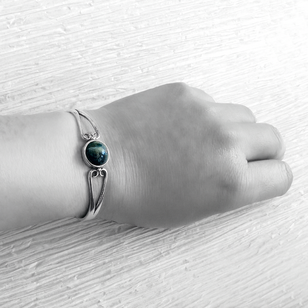 Bliss Glass Cremation Ash bracelet on wrist.png