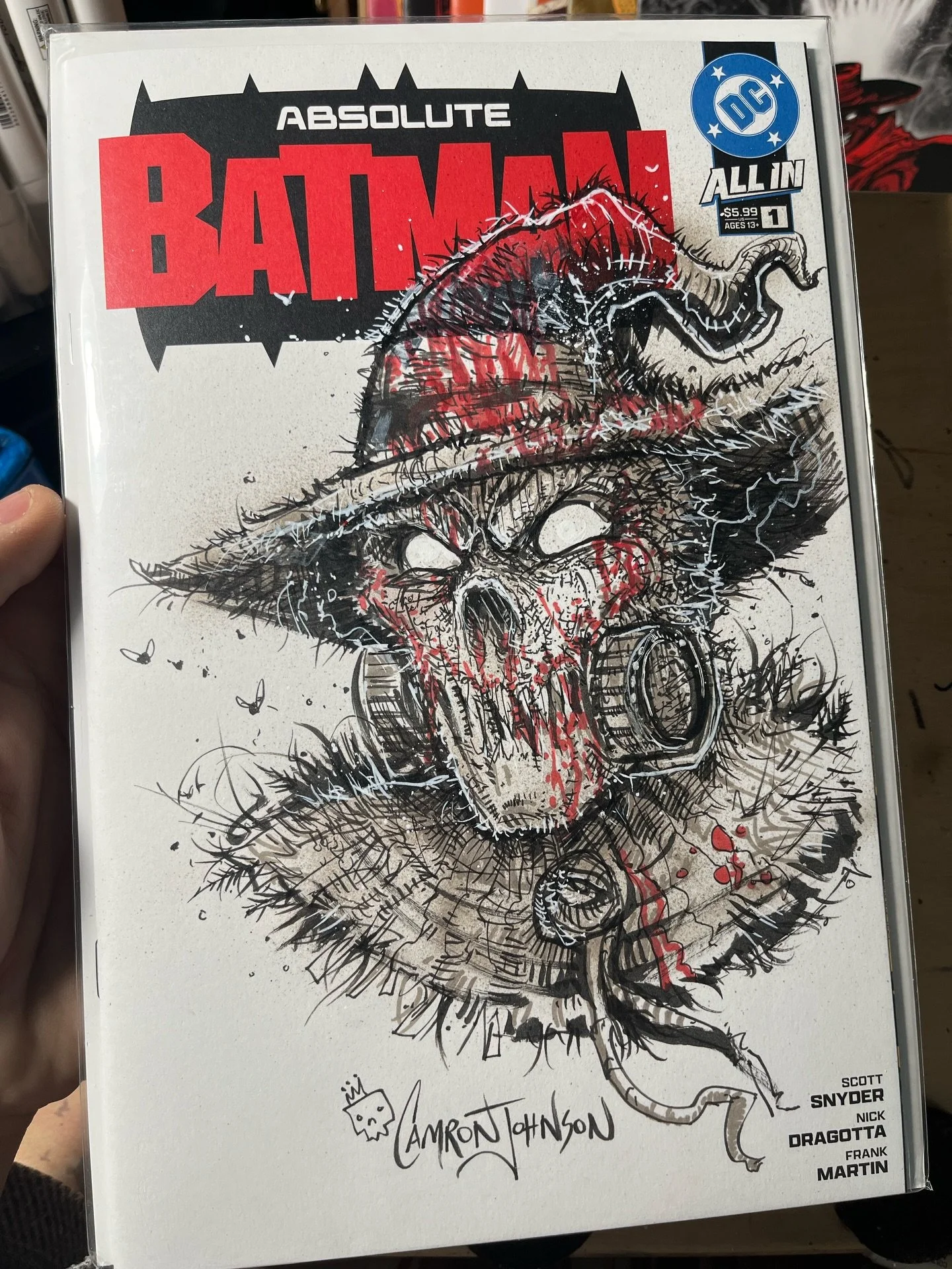 C2E2 bound!! Come see me with the crew @capturedcollectibles &amp; @sweetdeevs ! Booth 1726 at the show, and ON-STREAM via whatnot for new drops&hellip;. #SIKTC #INVINCIBLE 👀

- - -

#absolutebatman #comics #c2e2